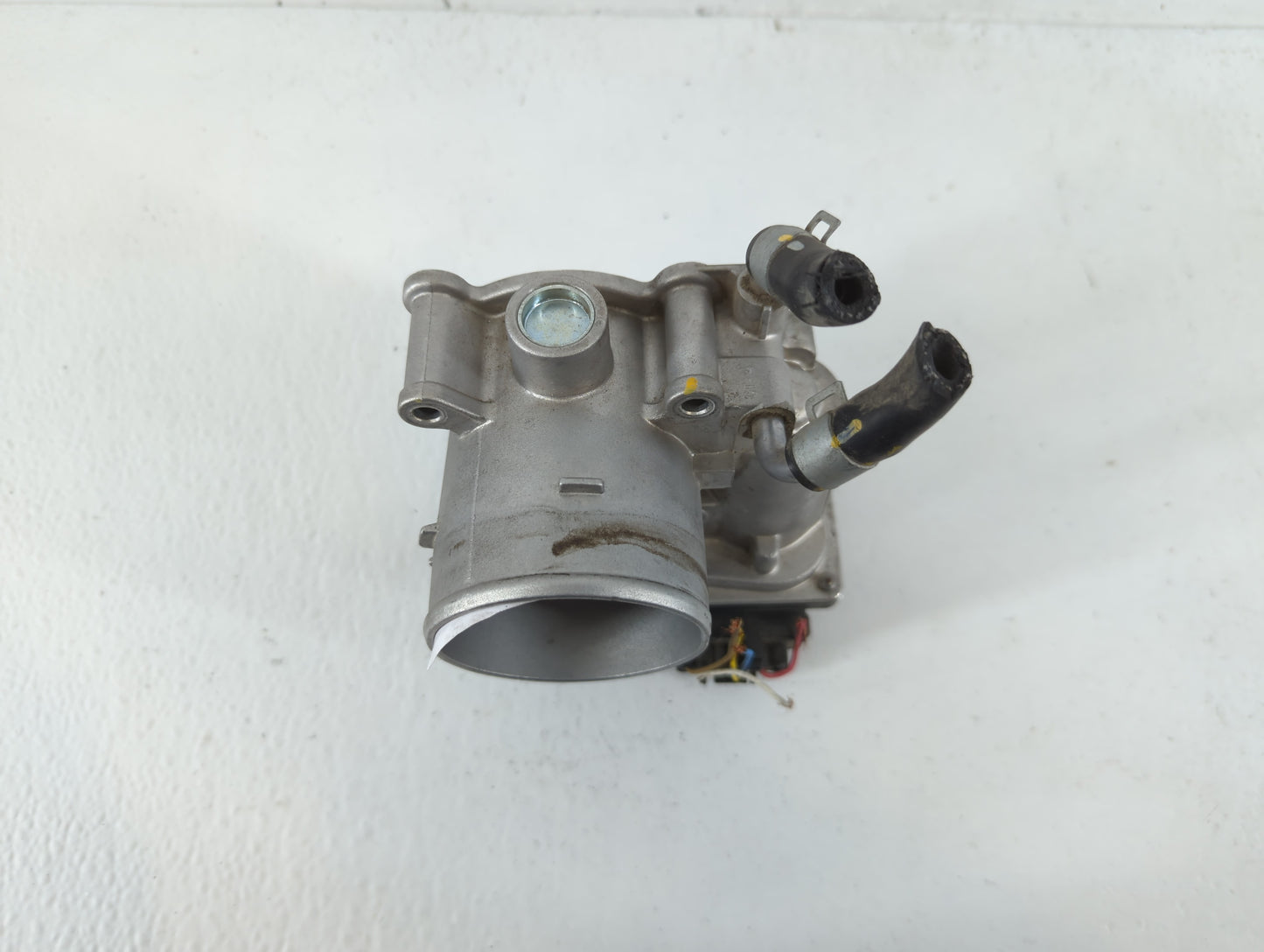 2018-2021 Hyundai Kona Throttle Body P/N:35100-2E400 Fits Fits 2012 2013 2014 2015 2016 2018 2019 2020 2021 OEM Used Auto Pa