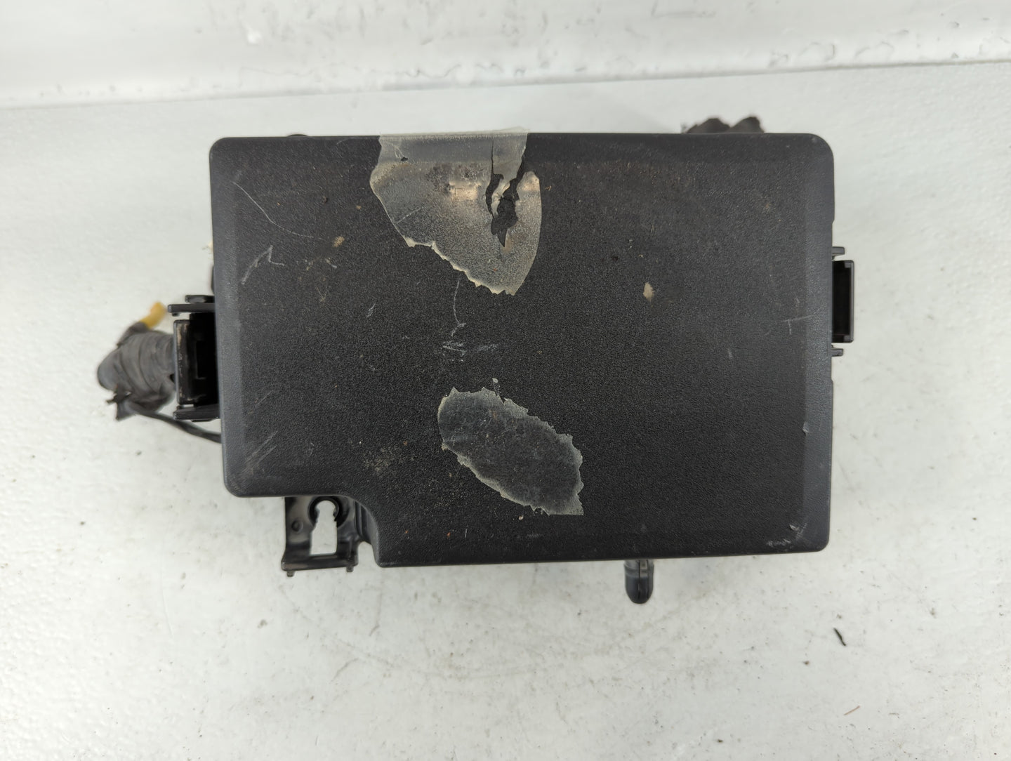 2018-2021 Hyundai Kona Fusebox Fuse Box Panel Relay Module P/N:91227-J9311-49 91227 J9311 Fits Fits 2018 2019 2020 2021 OEM 