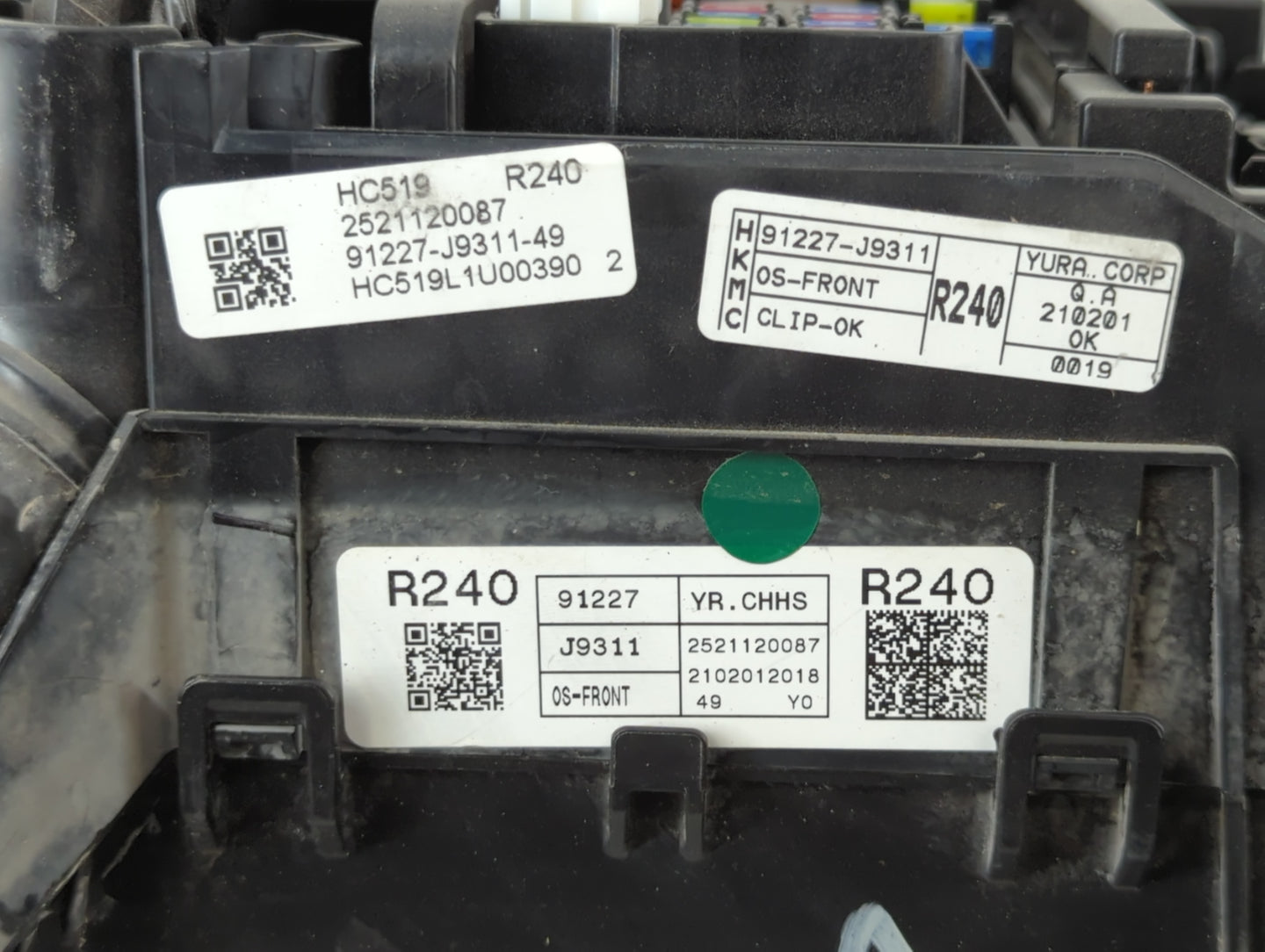 2018-2021 Hyundai Kona Fusebox Fuse Box Panel Relay Module P/N:91227-J9311-49 91227 J9311 Fits Fits 2018 2019 2020 2021 OEM 