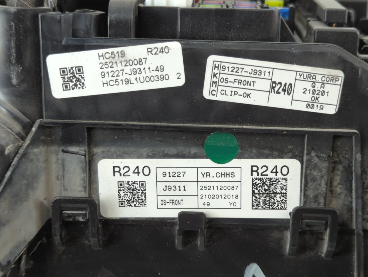 2018-2021 Hyundai Kona Fusebox Fuse Box Panel Relay Module P/N:91227-J9311-49 91227 J9311 Fits Fits 2018 2019 2020 2021 OEM 