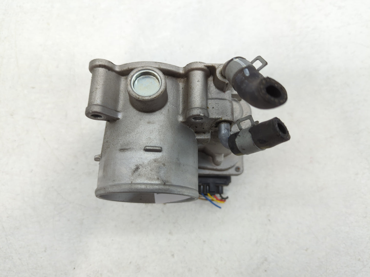 2018-2021 Hyundai Kona Throttle Body P/N:35100-25400 Fits Fits 2012 2013 2014 2015 2016 2018 2019 2020 2021 OEM Used Auto Pa