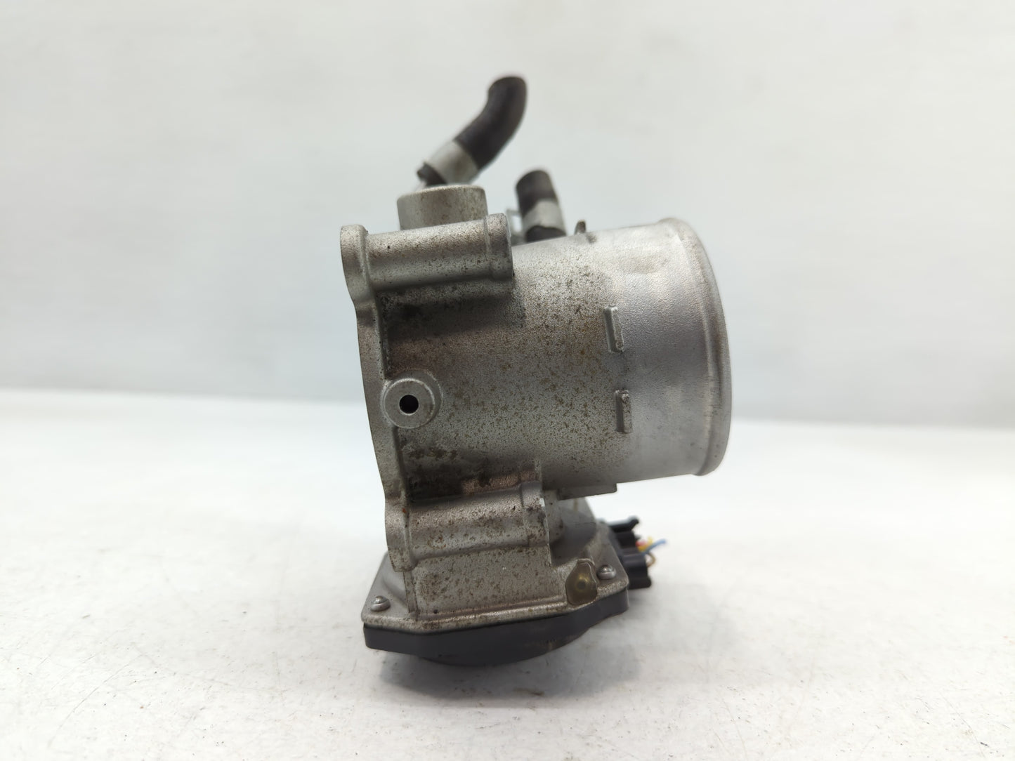 2018-2021 Hyundai Kona Throttle Body P/N:35100-25400 Fits Fits 2012 2013 2014 2015 2016 2018 2019 2020 2021 OEM Used Auto Pa