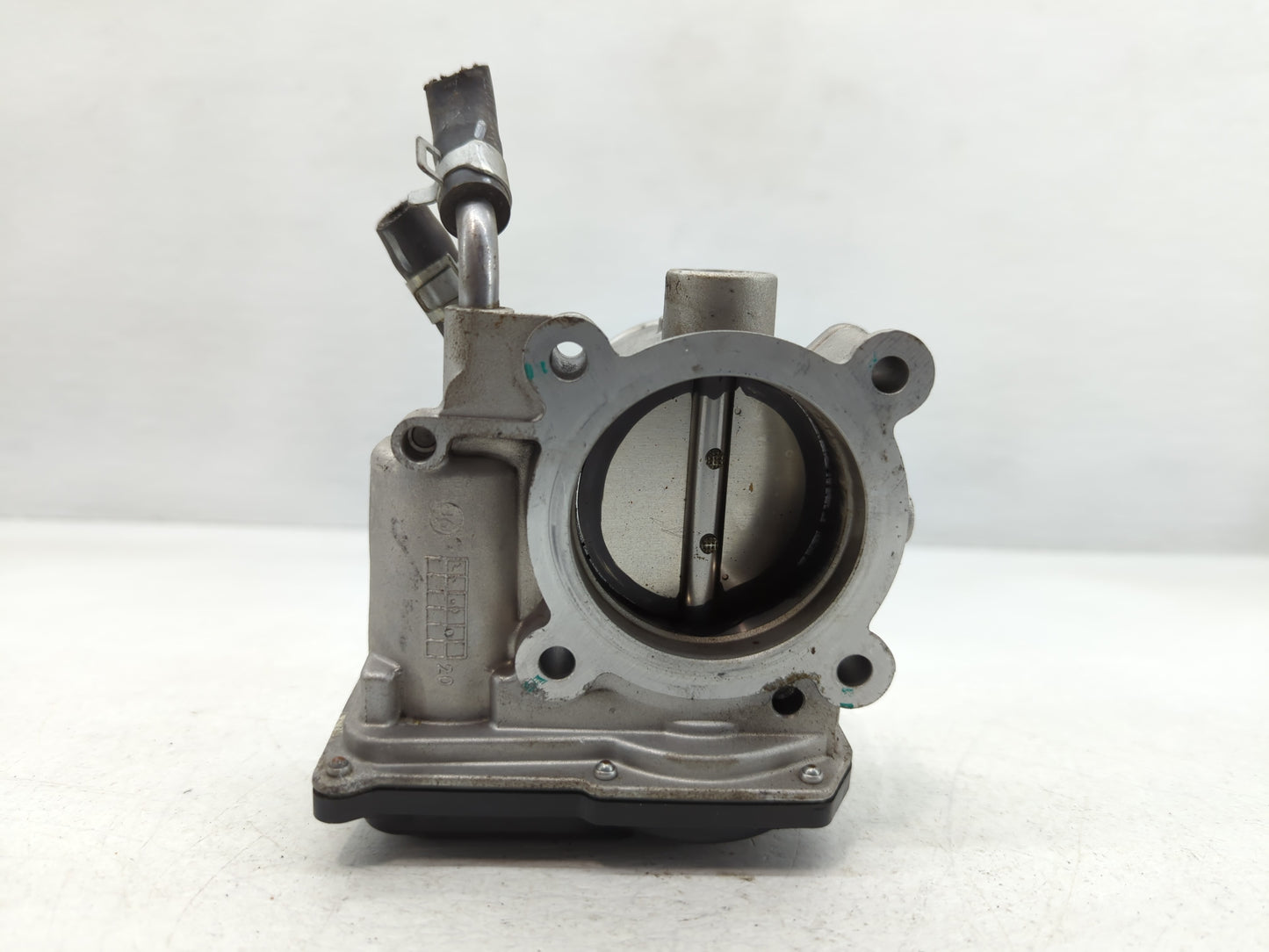 2018-2021 Hyundai Kona Throttle Body P/N:35100-25400 Fits Fits 2012 2013 2014 2015 2016 2018 2019 2020 2021 OEM Used Auto Pa