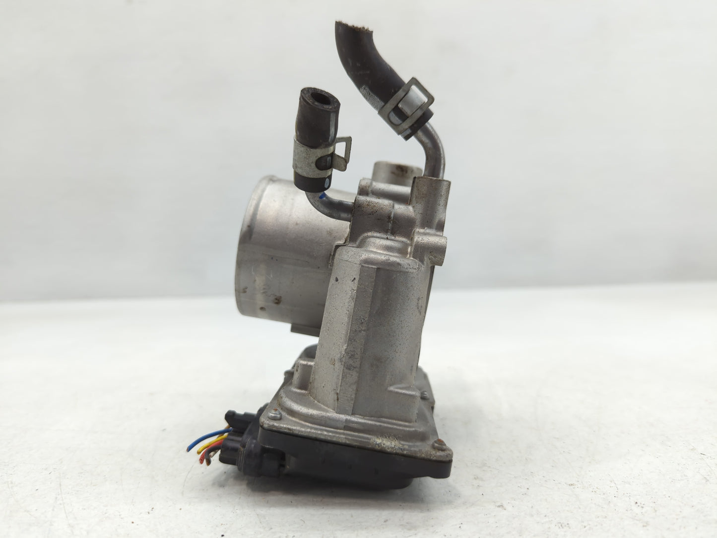 2018-2021 Hyundai Kona Throttle Body P/N:35100-25400 Fits Fits 2012 2013 2014 2015 2016 2018 2019 2020 2021 OEM Used Auto Pa