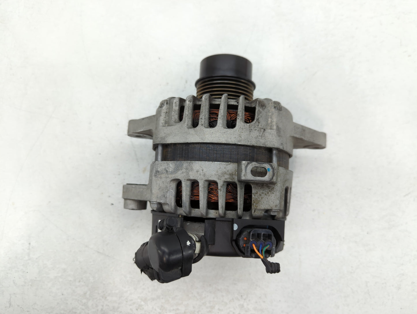 2018-2021 Hyundai Kona Alternator Replacement Generator Charging Assembly Engine OEM P/N:37300-2B960 2622503 Fits OEM Used A