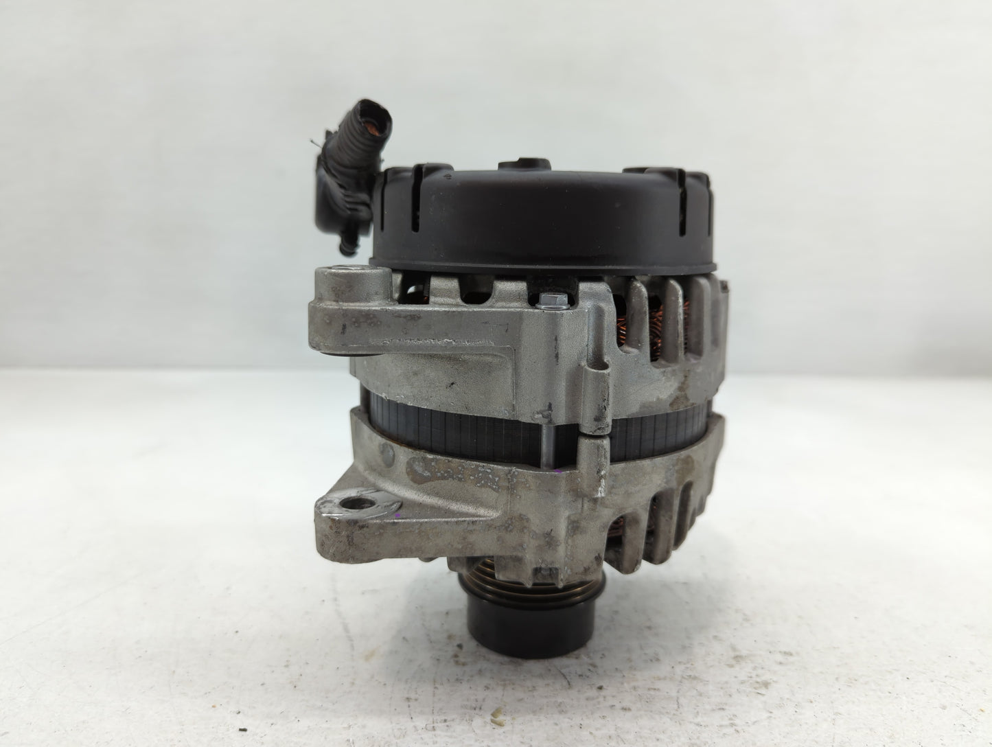 2018-2021 Hyundai Kona Alternator Replacement Generator Charging Assembly Engine OEM P/N:37300-2B960 2622503 Fits OEM Used A