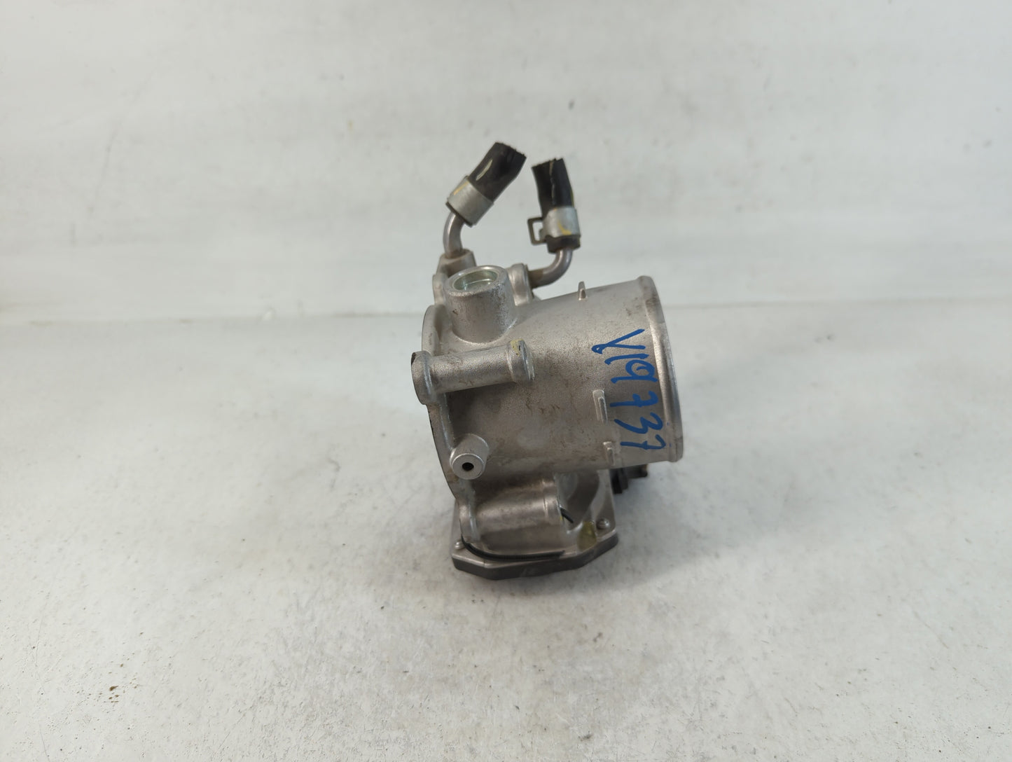 2018-2021 Hyundai Kona Throttle Body P/N:35100-2E400 Fits Fits 2012 2013 2014 2015 2016 2018 2019 2020 2021 OEM Used Auto Pa