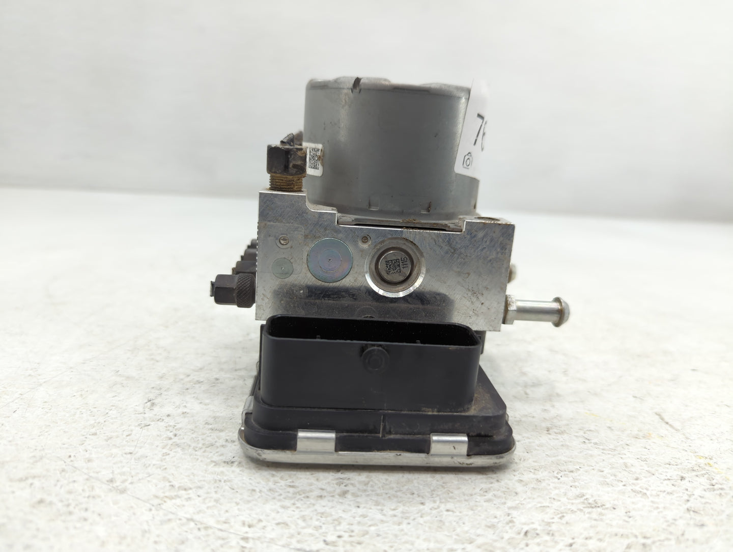 2018-2021 Hyundai Kona ABS Pump Control Module Replacement P/N:58900-J9100 Fits Fits 2018 2019 2020 2021 OEM Used Auto Parts