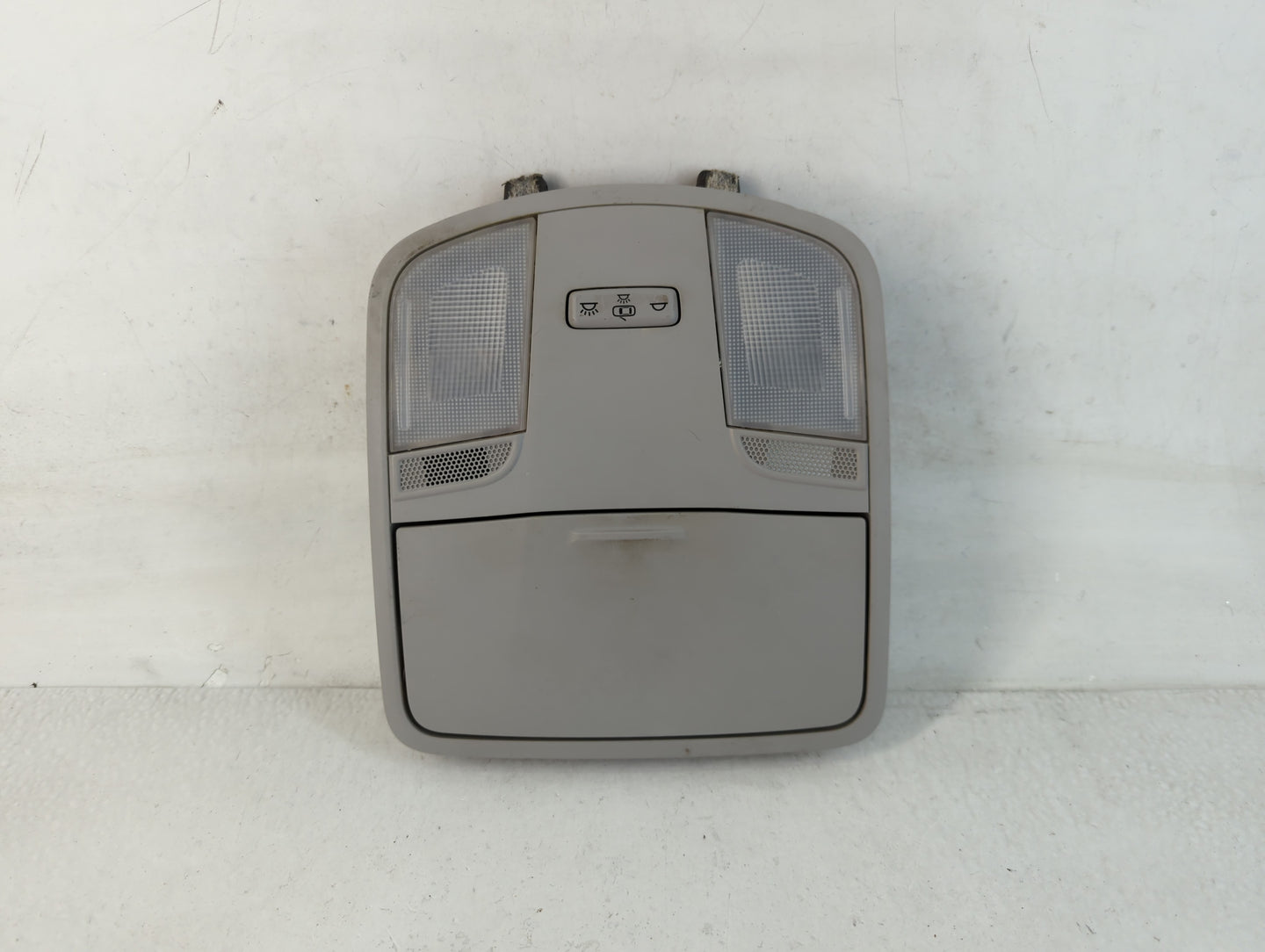 2018-2022 Hyundai Kona Overhead Roof Console 762649 - Oemusedautoparts1.com