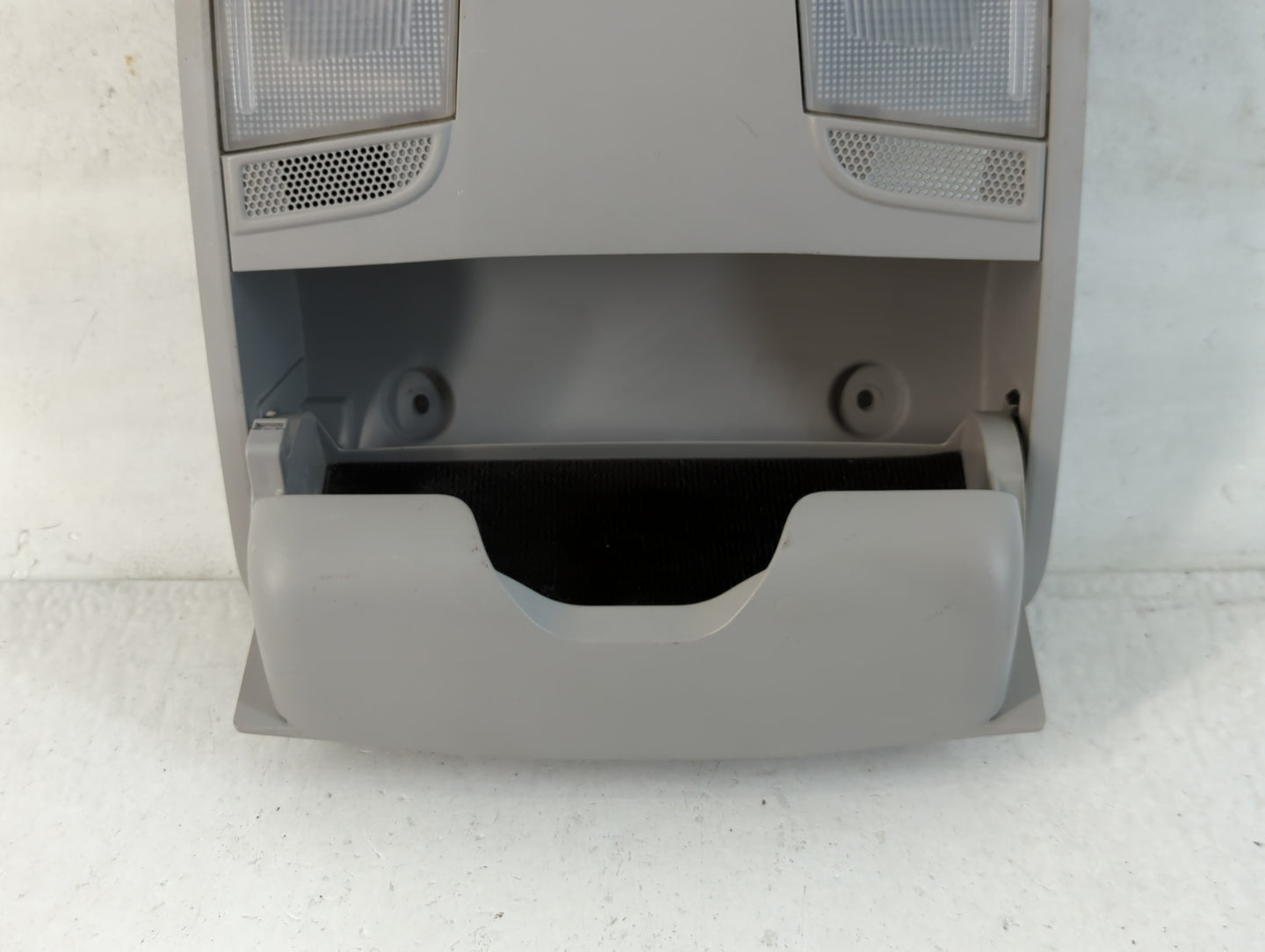 2018-2022 Hyundai Kona Overhead Roof Console 762649 - Oemusedautoparts1.com