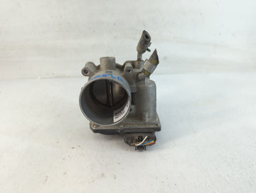 2018-2021 Hyundai Kona Throttle Body P/N:35100-2E400 Fits Fits 2012 2013 2014 2015 2016 2018 2019 2020 2021 OEM Used Auto Pa