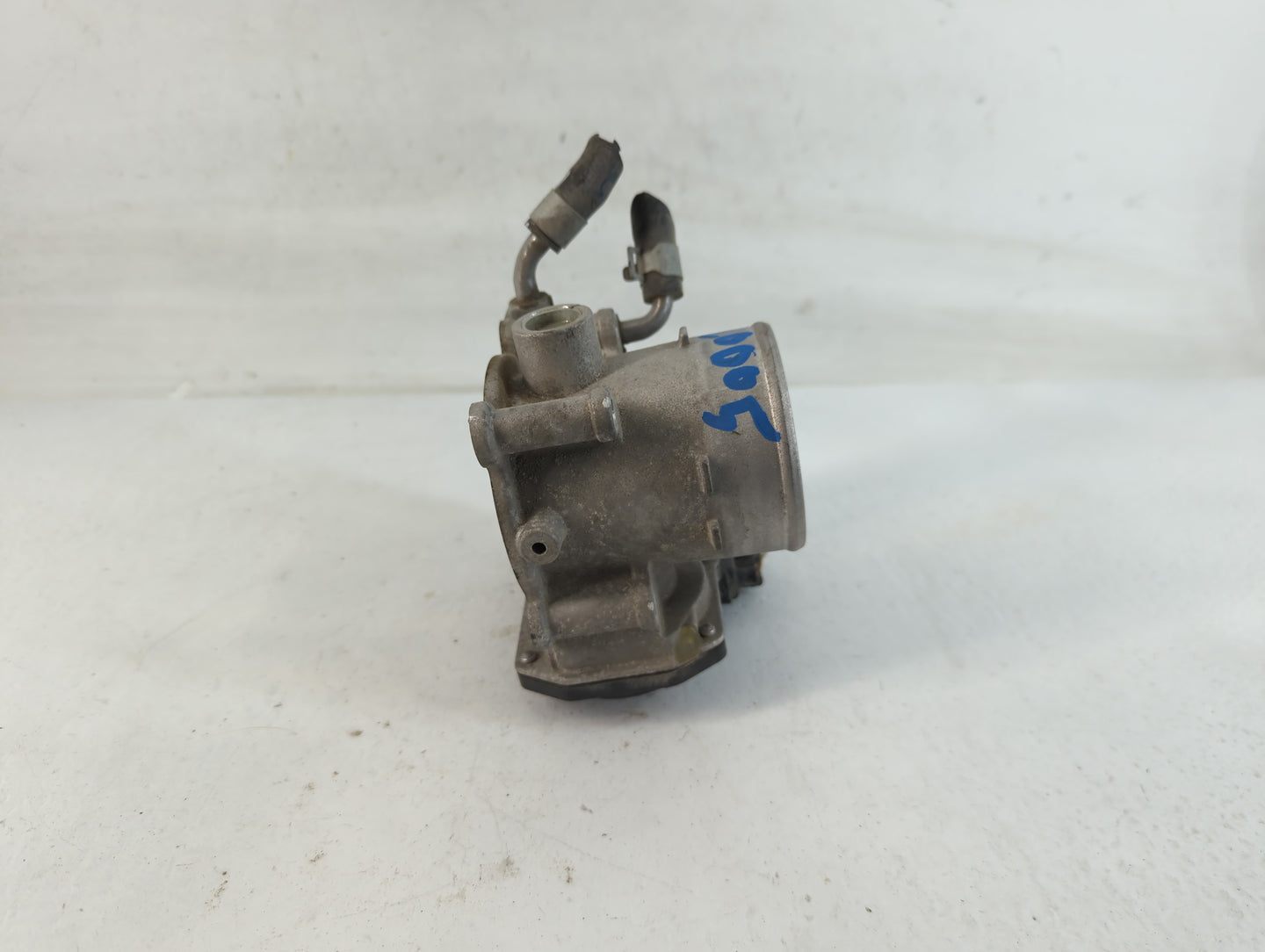 2018-2021 Hyundai Kona Throttle Body P/N:35100-2E400 Fits Fits 2012 2013 2014 2015 2016 2018 2019 2020 2021 OEM Used Auto Pa