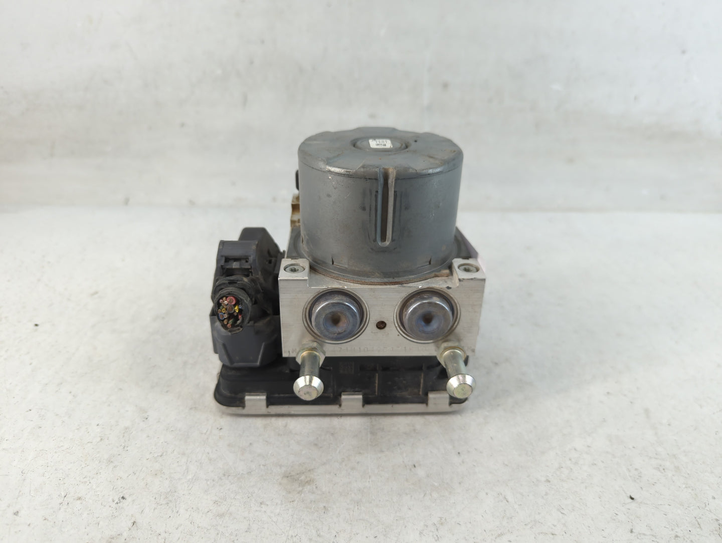 2018-2021 Hyundai Kona ABS Pump Control Module Replacement P/N:58900-J9100 Fits Fits 2018 2019 2020 2021 OEM Used Auto Parts
