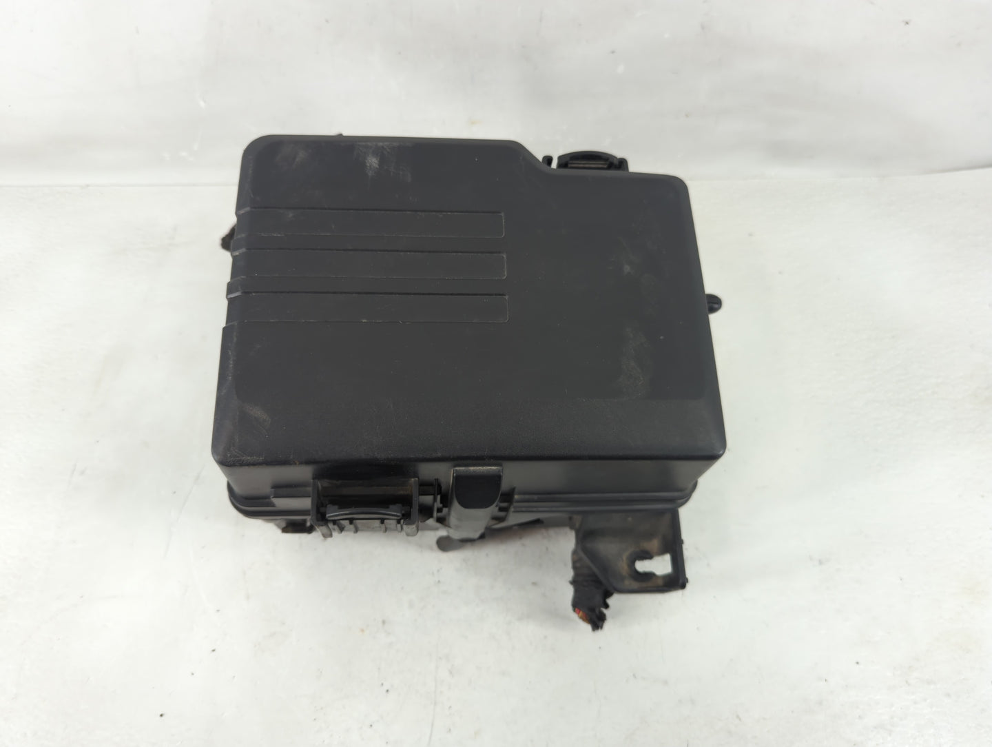 2020-2022 Hyundai Palisade Fusebox Fuse Box Panel Relay Module P/N:91956-S8021 Fits Fits 2020 2021 2022 OEM Used Auto Parts 