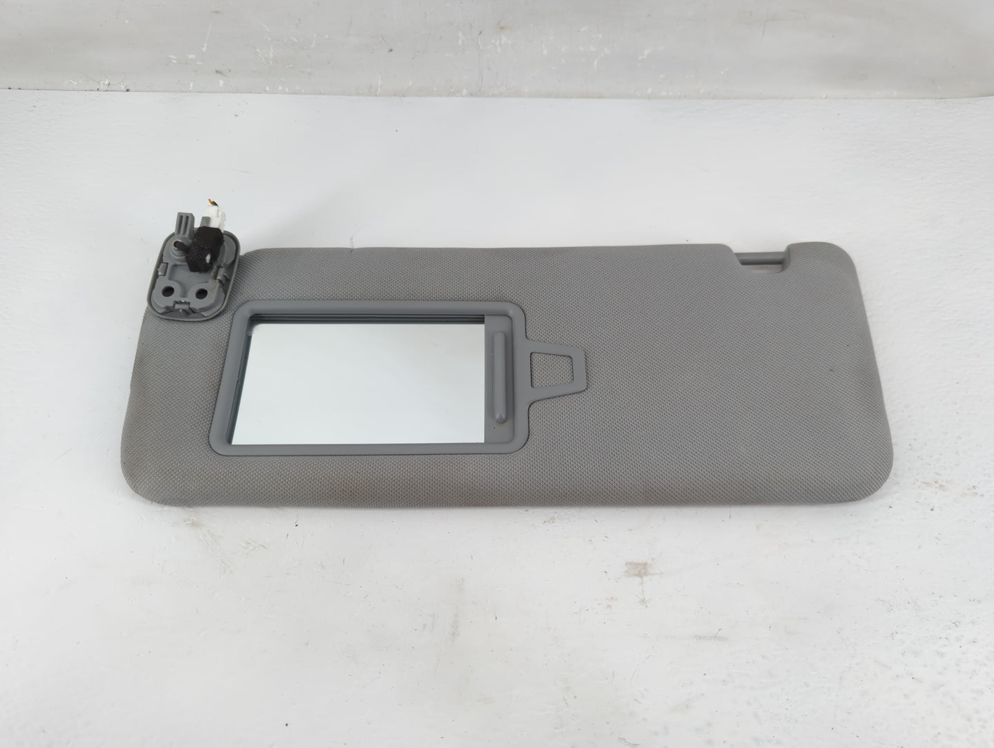 2020-2022 Hyundai Palisade Sun Visor Shade Replacement Passenger Right Mirror Fits Fits 2020 2021 2022 OEM Used Auto Parts -