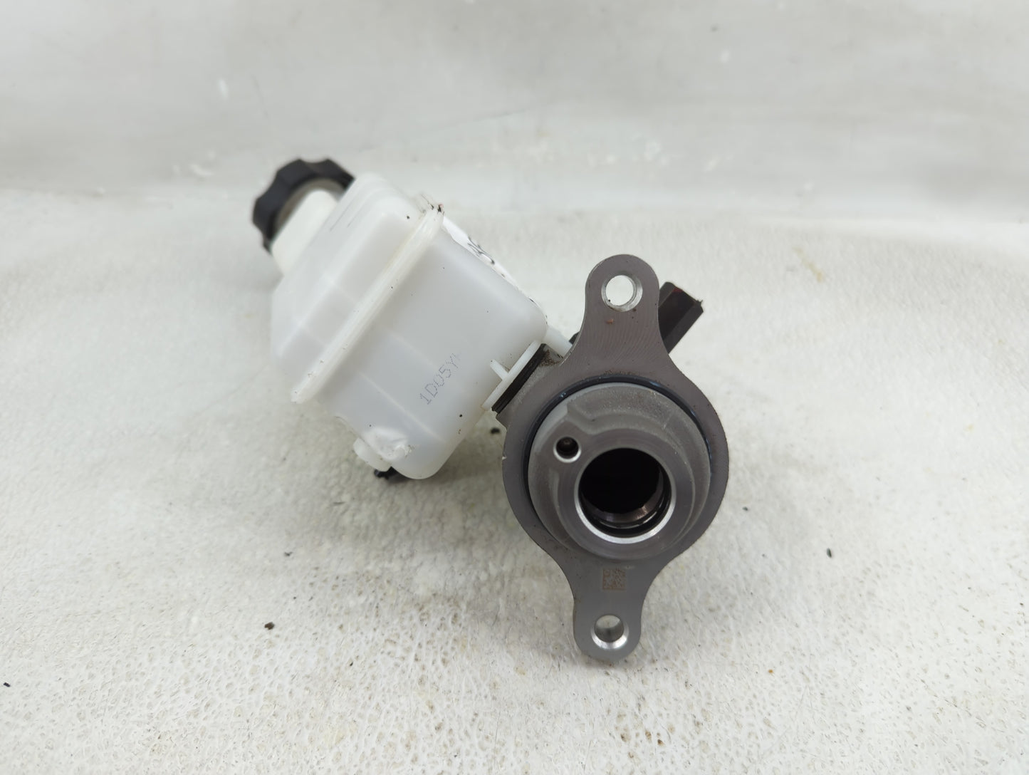 2020-2022 Kia Telluride Brake Master Cylinder 1277866 - Oemusedautoparts1.com