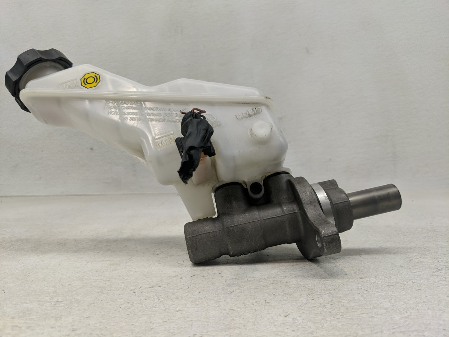 2020-2022 Hyundai Palisade Brake Master Cylinder - Oemusedautoparts1.com