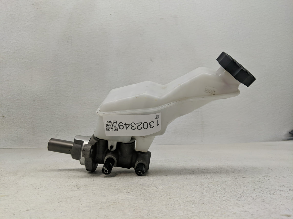 2020-2022 Hyundai Palisade Brake Master Cylinder 1302349 - Oemusedautoparts1.com