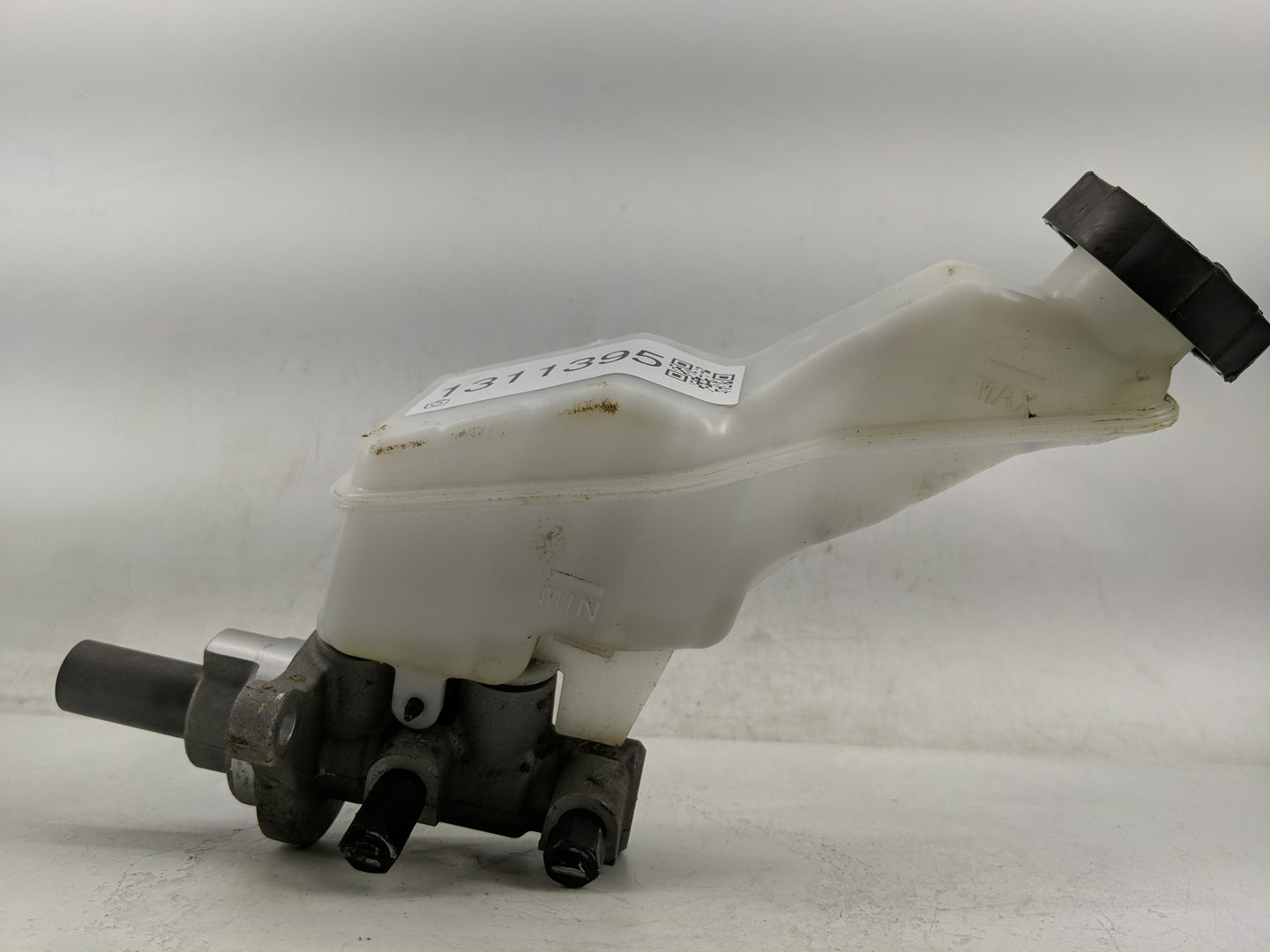2020-2022 Hyundai Palisade Brake Master Cylinder - Oemusedautoparts1.com