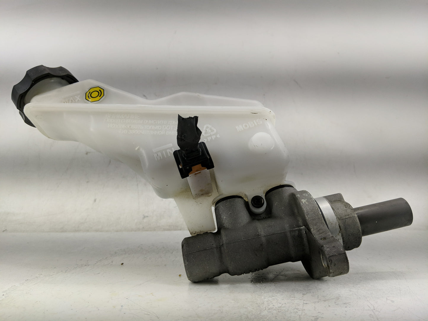 2020-2022 Hyundai Palisade Brake Master Cylinder 1311395 - Oemusedautoparts1.com