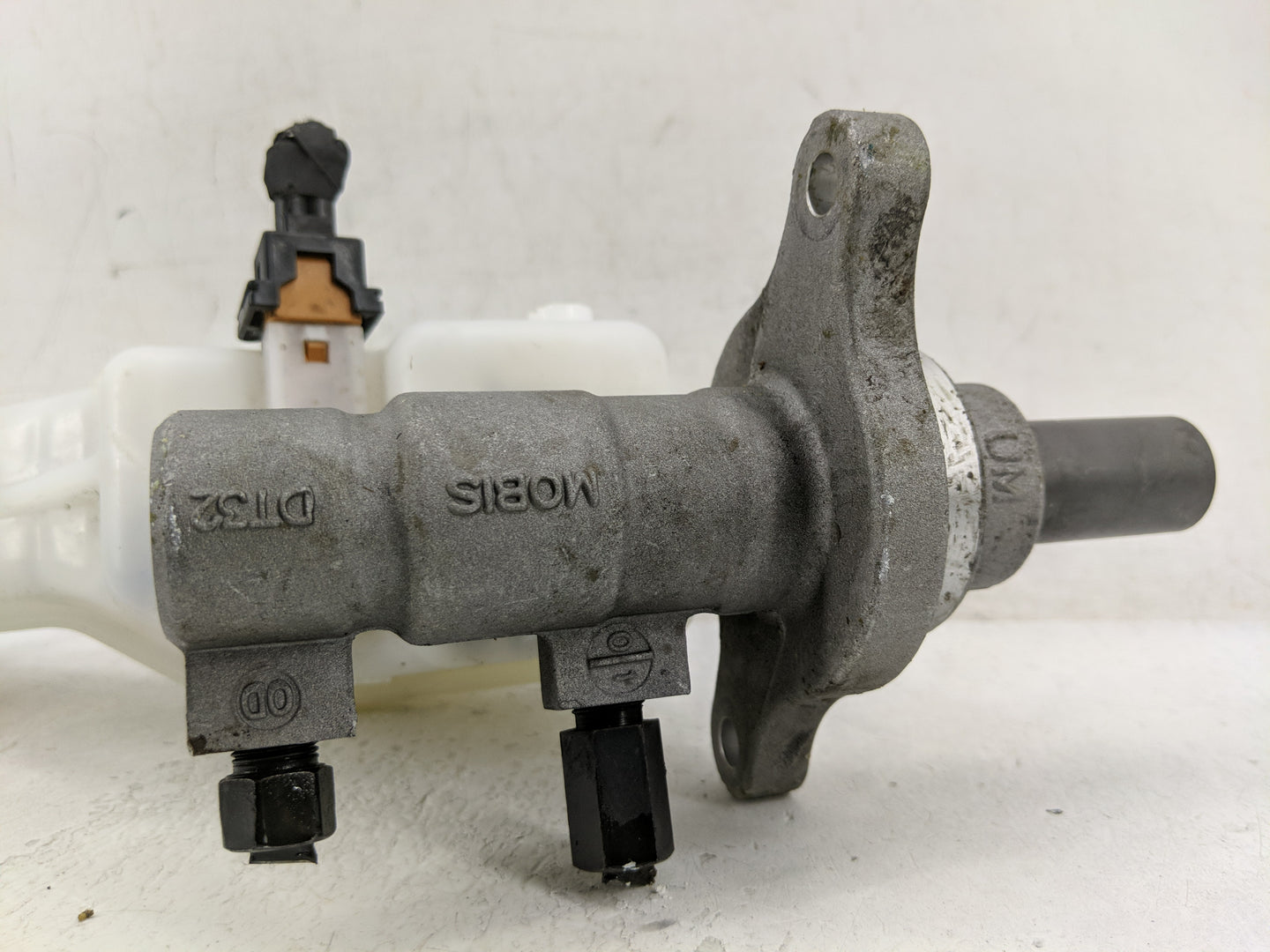 2020-2022 Hyundai Palisade Brake Master Cylinder - Oemusedautoparts1.com