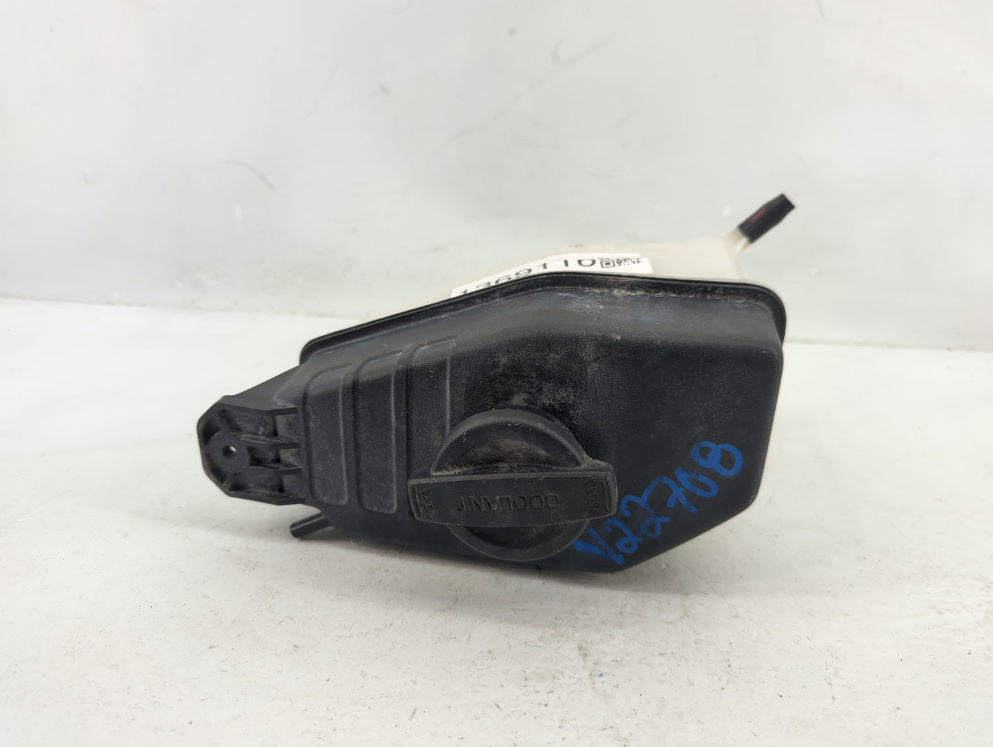 2020 Hyundai Palisade Radiator Coolant Overflow Expansion Tank Bottle 1369116 - Oemusedautoparts1.com