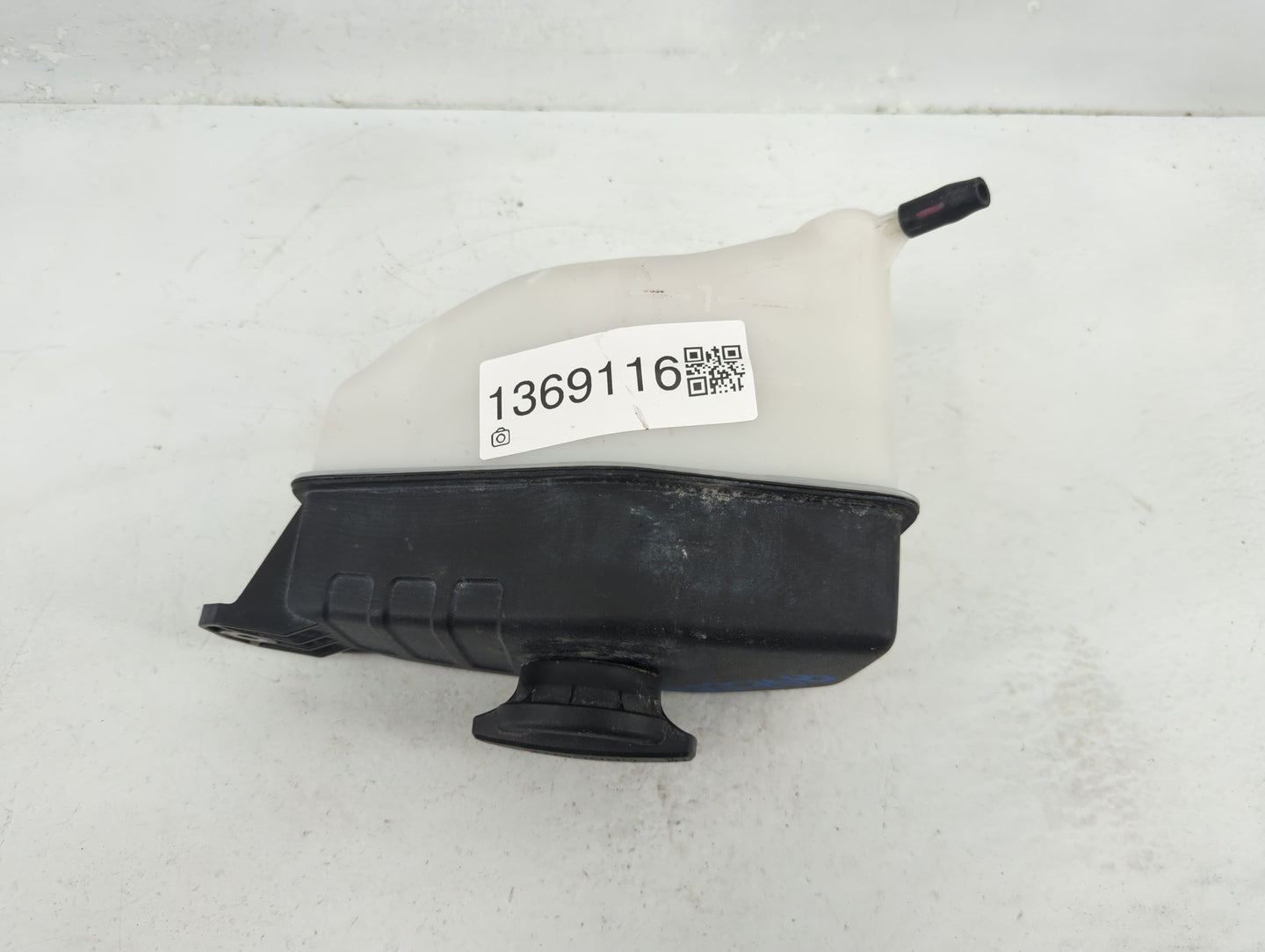 2020 Hyundai Palisade Radiator Coolant Overflow Expansion Tank Bottle - Oemusedautoparts1.com