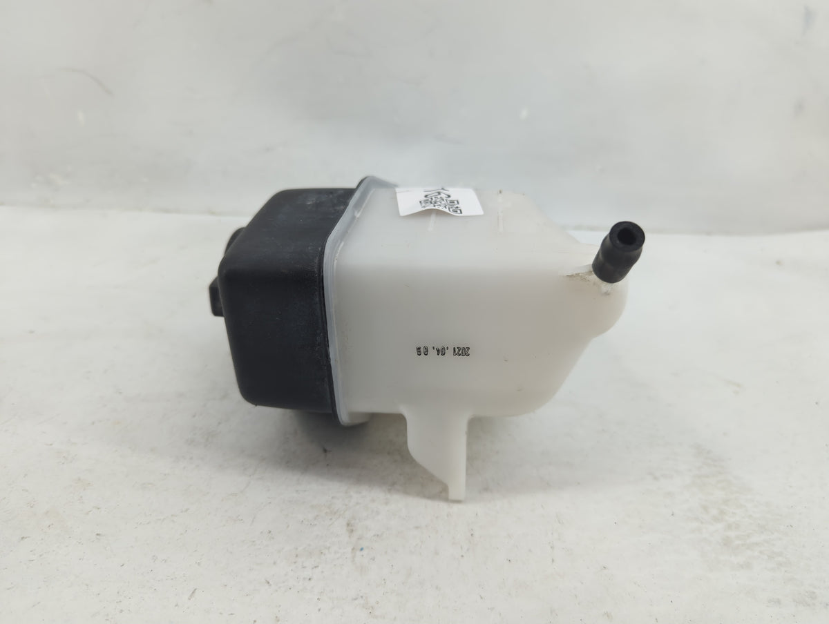 2020 Hyundai Palisade Radiator Coolant Overflow Expansion Tank Bottle 1369116 - Oemusedautoparts1.com