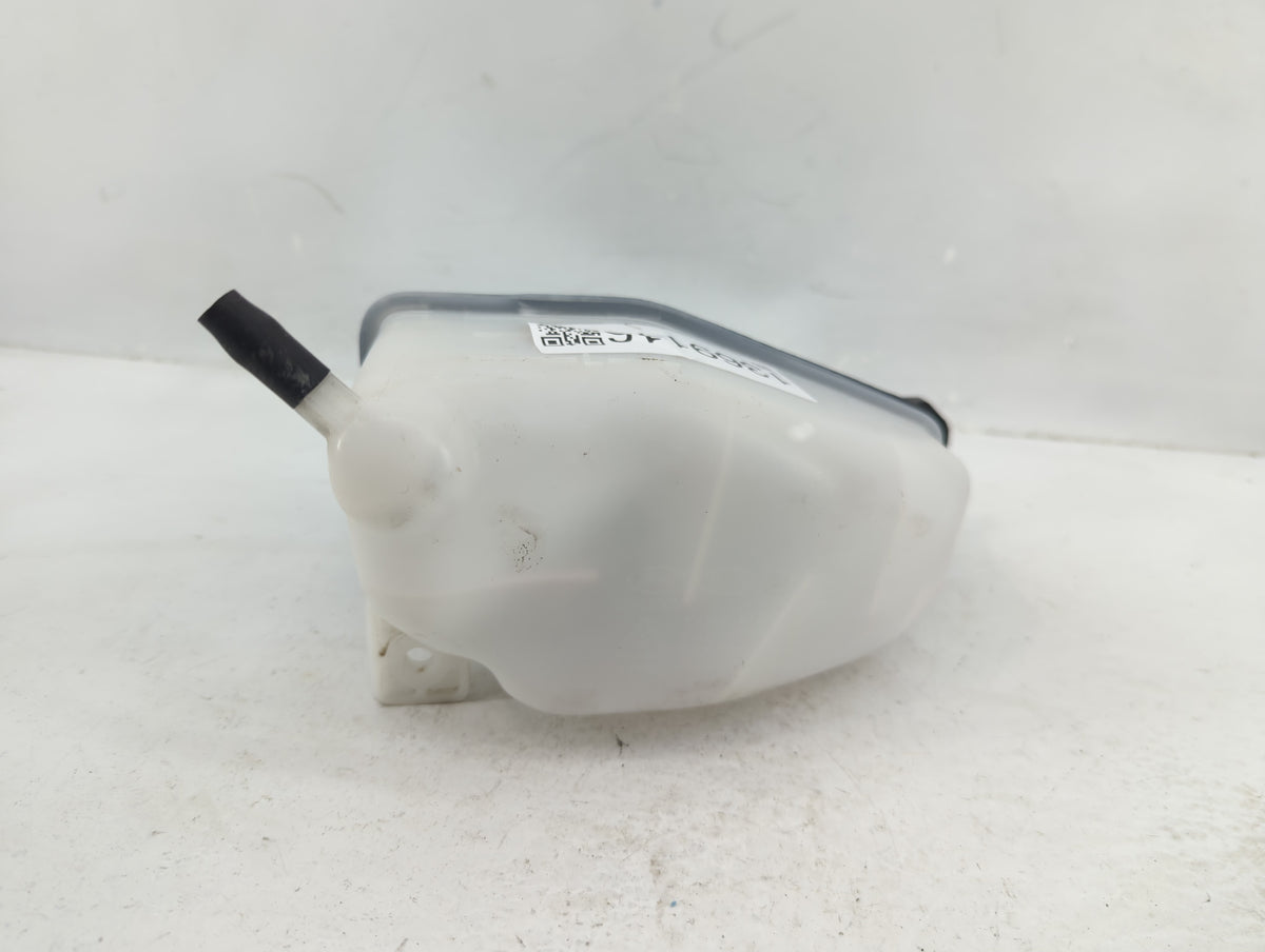 2020 Hyundai Palisade Radiator Coolant Overflow Expansion Tank Bottle 1369116 - Oemusedautoparts1.com
