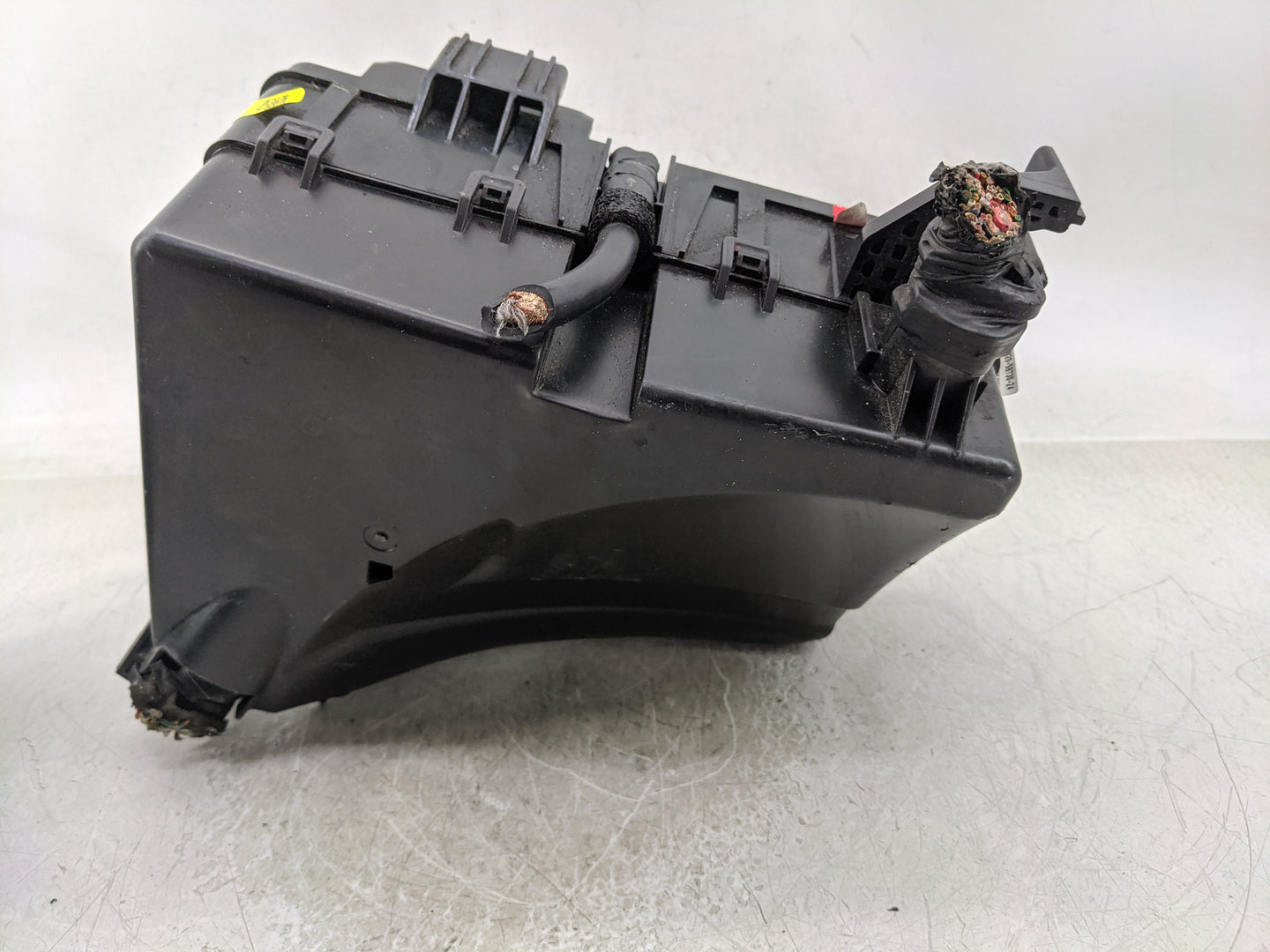 2020-2022 Hyundai Palisade Fusebox Fuse Box Panel Relay Module P/N:91956-S8021 Fits Fits 2020 2021 2022 OEM Used Auto Parts 