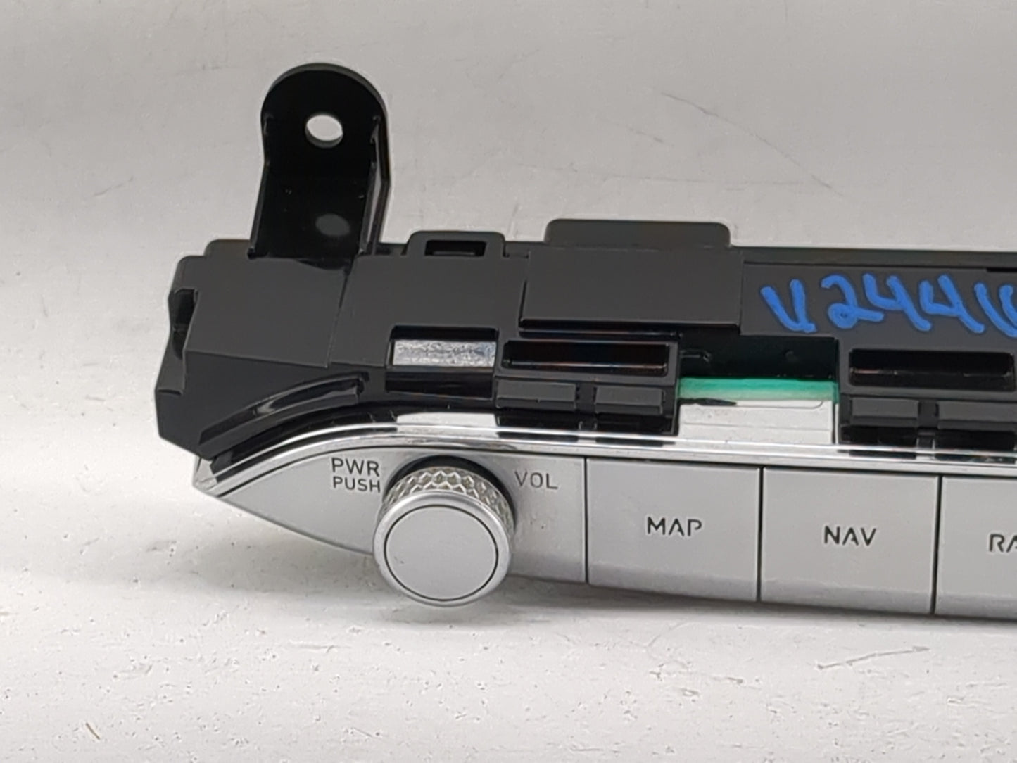 2020-2022 Hyundai Palisade Radio Control Panel 1479392 - Oemusedautoparts1.com