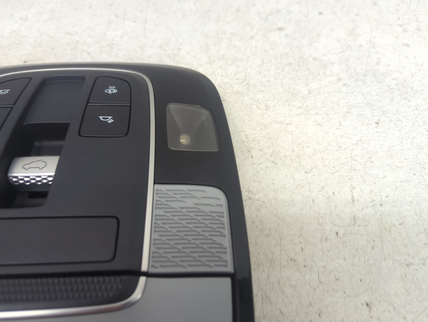 2020-2022 Hyundai Palisade Overhead Roof Console - Oemusedautoparts1.com