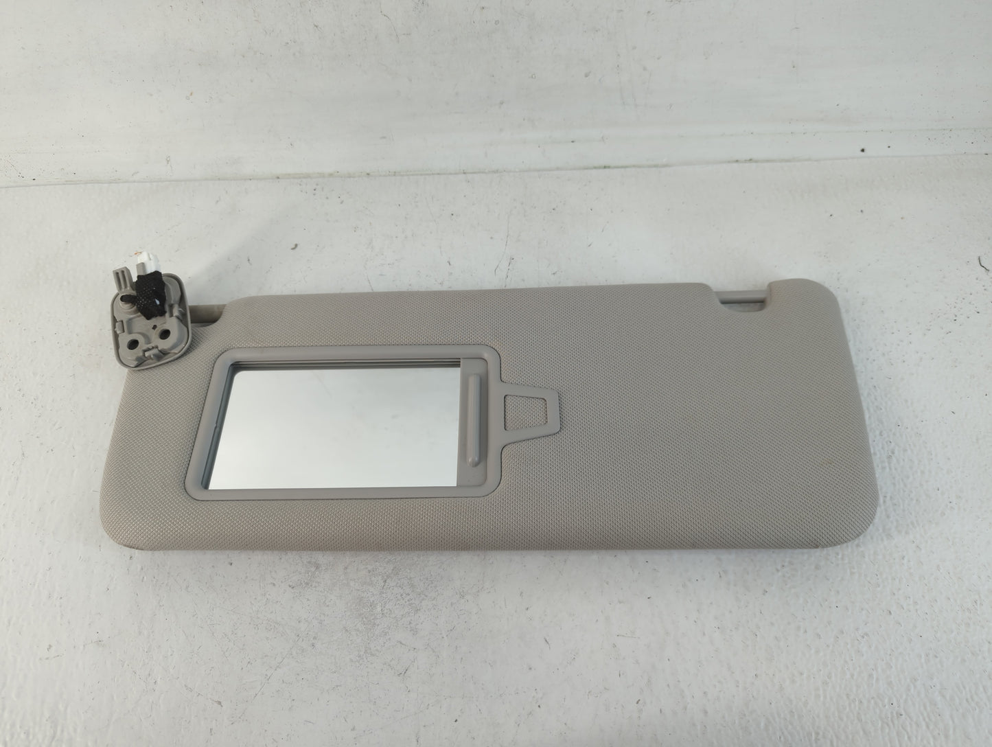 2020-2022 Hyundai Palisade Sun Visor Shade Replacement Driver Left Mirror Fits Fits 2020 2021 2022 OEM Used Auto Parts - Oem