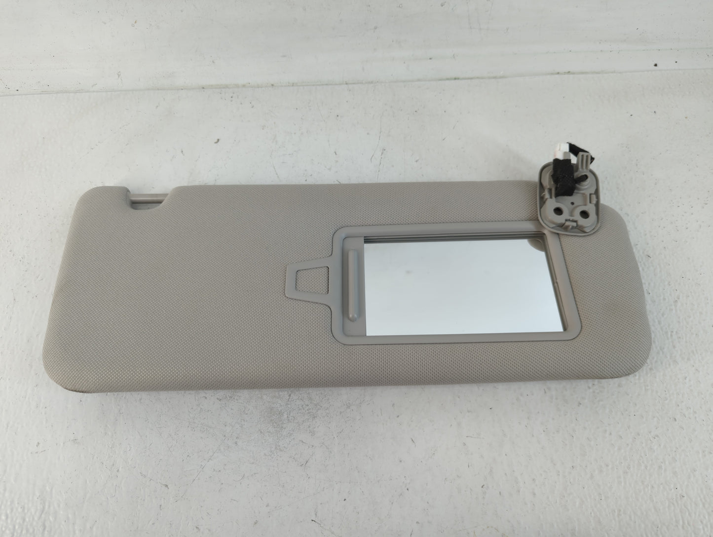2020-2022 Hyundai Palisade Sun Visor Shade Replacement Passenger Right Mirror Fits Fits 2020 2021 2022 OEM Used Auto Parts -