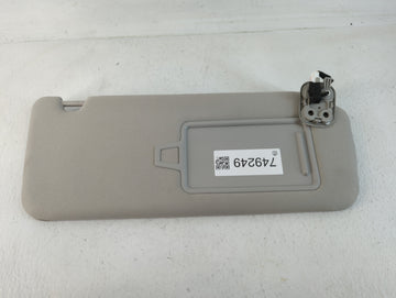 2020-2022 Hyundai Palisade Sun Visor Shade Replacement Passenger Right Mirror Fits Fits 2020 2021 2022 OEM Used Auto Parts