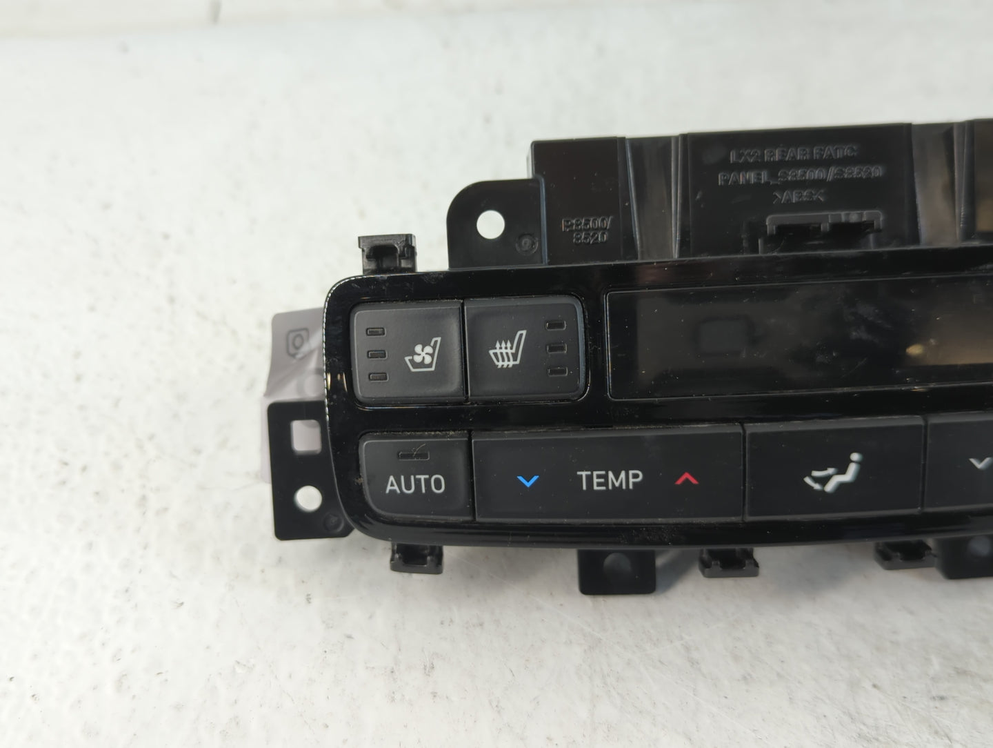 2021 Hyundai Palisade Climate Control Module Temperature AC/Heater Replacement P/N:97950-S8500 Fits OEM Used Auto Parts - Oe