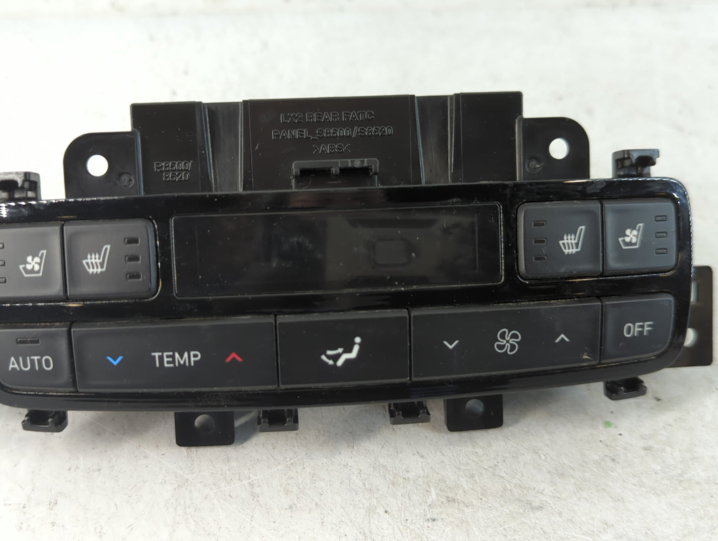 2021 Hyundai Palisade Climate Control Module Temperature AC/Heater Replacement P/N:97950-S8500 Fits OEM Used Auto Parts - Oe
