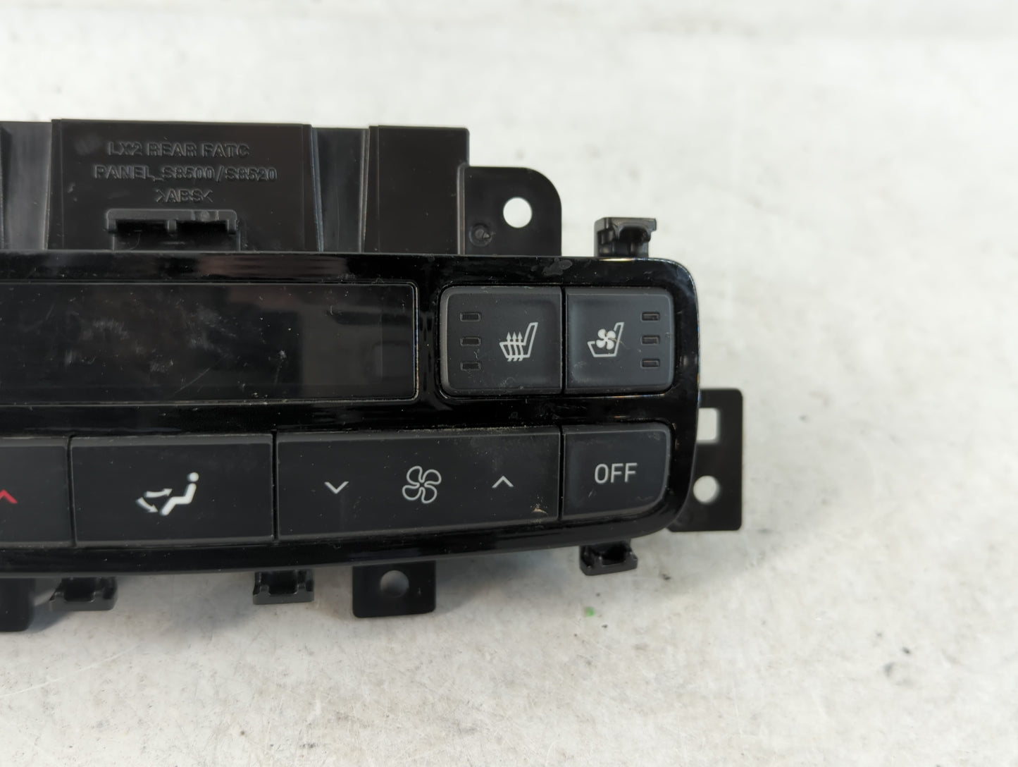 2021 Hyundai Palisade Climate Control Module Temperature AC/Heater Replacement P/N:97950-S8500 Fits OEM Used Auto Parts - Oe