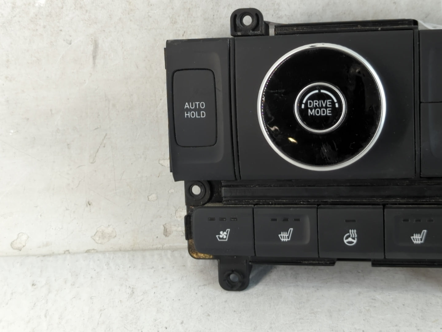 2020-2022 Hyundai Palisade Radio AM FM Cd Player Receiver Replacement P/N:93300S8020 Fits Fits 2020 2021 2022 OEM Used Auto 