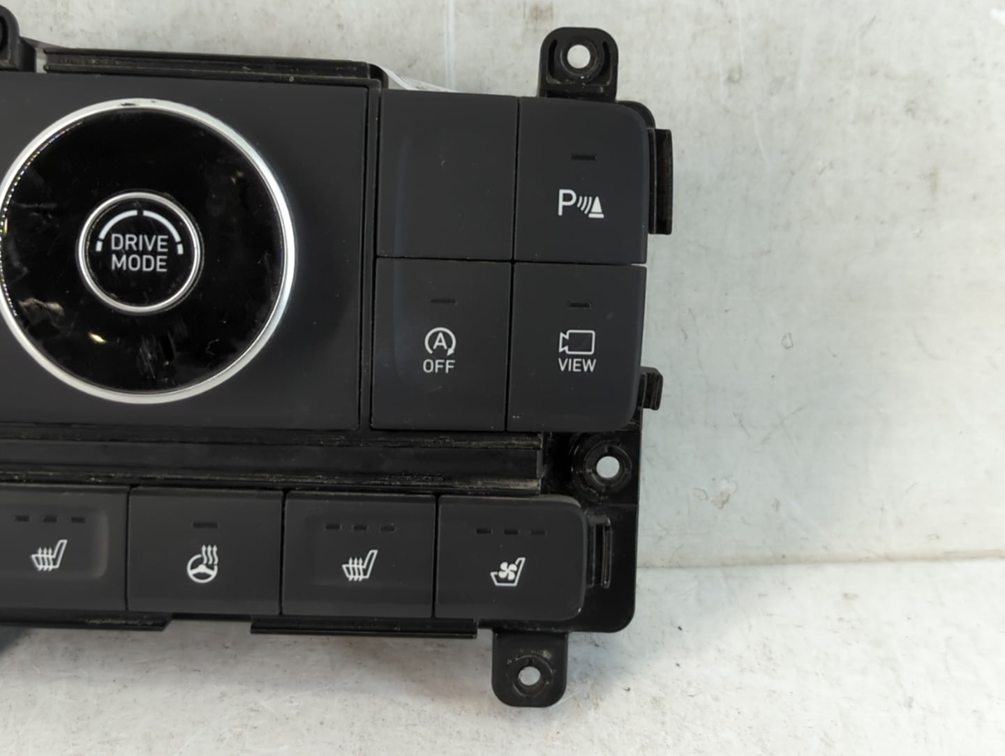 2020-2022 Hyundai Palisade Radio AM FM Cd Player Receiver Replacement P/N:93300S8020 Fits Fits 2020 2021 2022 OEM Used Auto 