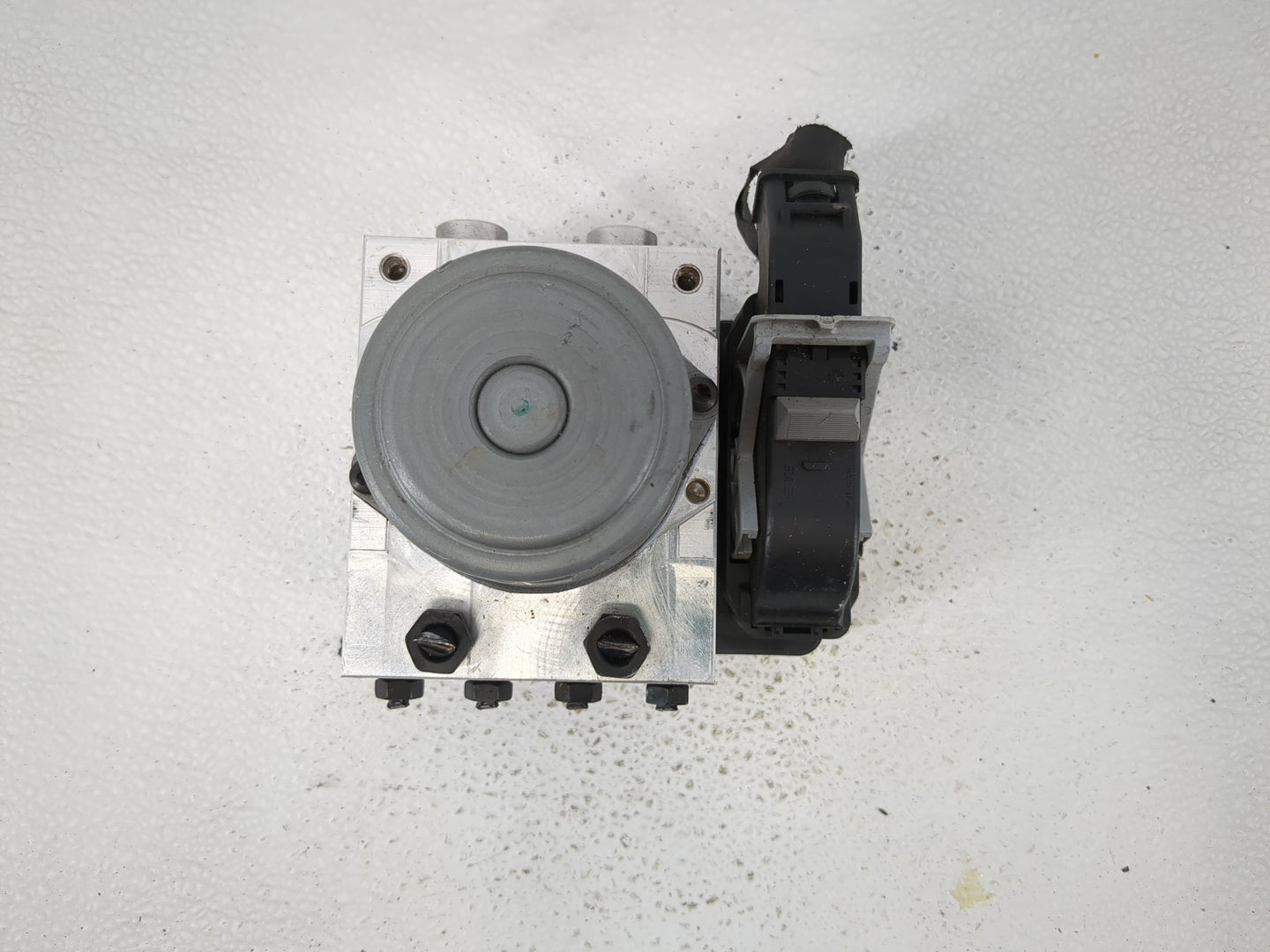 2021 Hyundai Santa Fe ABS Pump Control Module Replacement P/N:58910-S2DA0 Fits OEM Used Auto Parts - Oemusedautoparts1.com