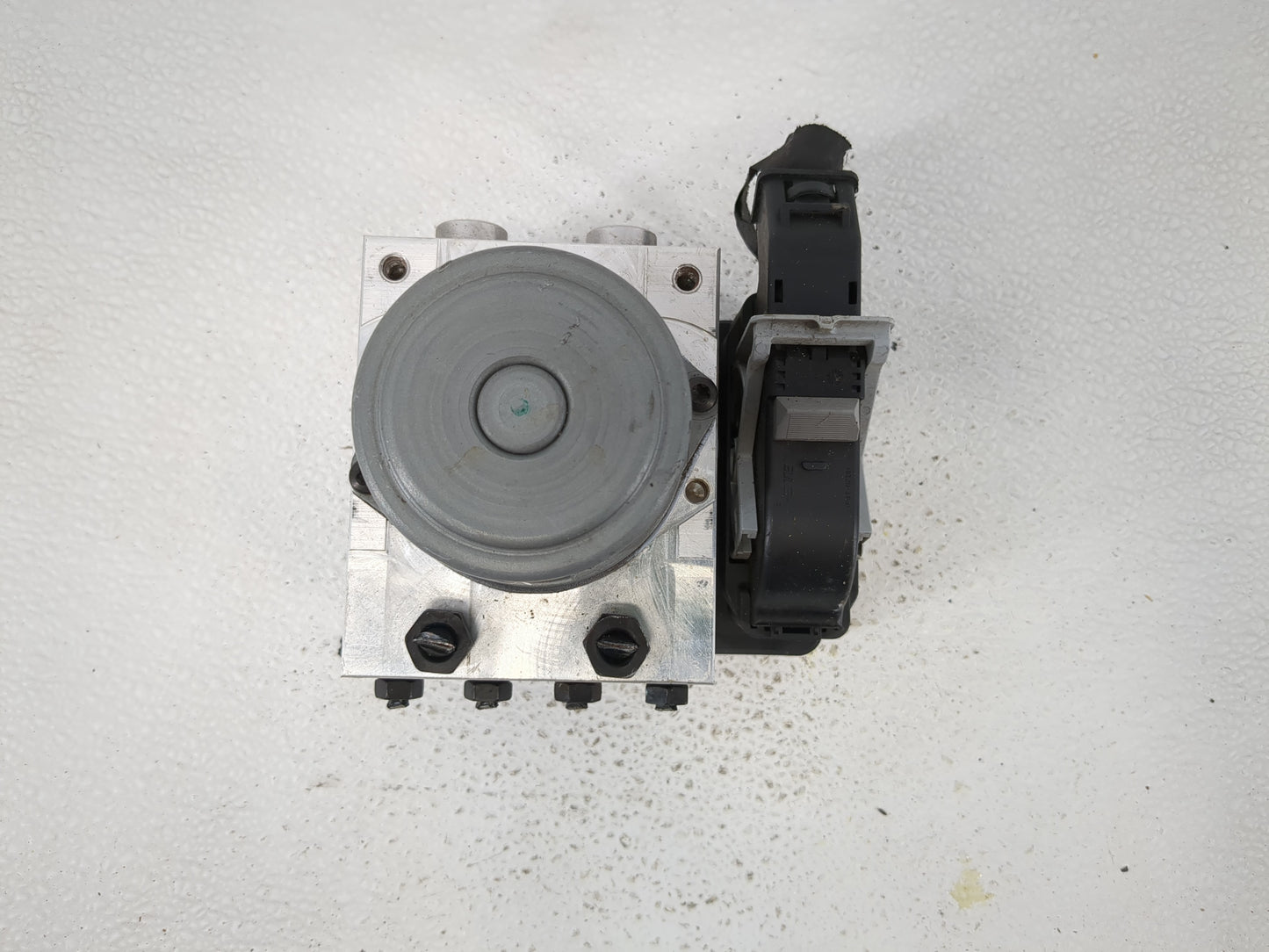 2021 Hyundai Santa Fe ABS Pump Control Module Replacement P/N:58910-S2DA0 Fits OEM Used Auto Parts - Oemusedautoparts1.com