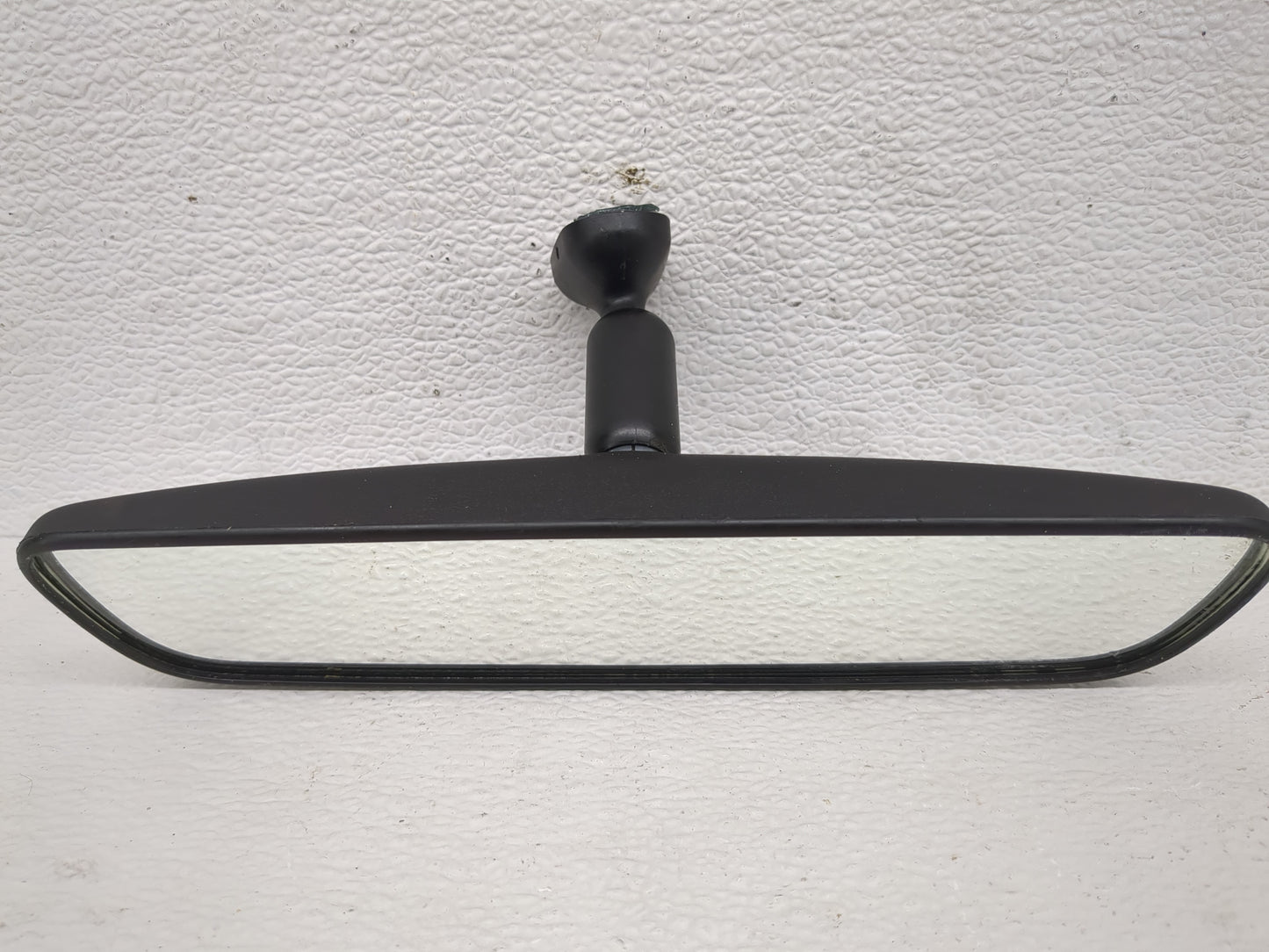 2021 Hyundai Santa Fe Interior Rear View Mirror Replacement OEM P/N:E11048973 Fits Fits 2020 2022 OEM Used Auto Parts - Oemu