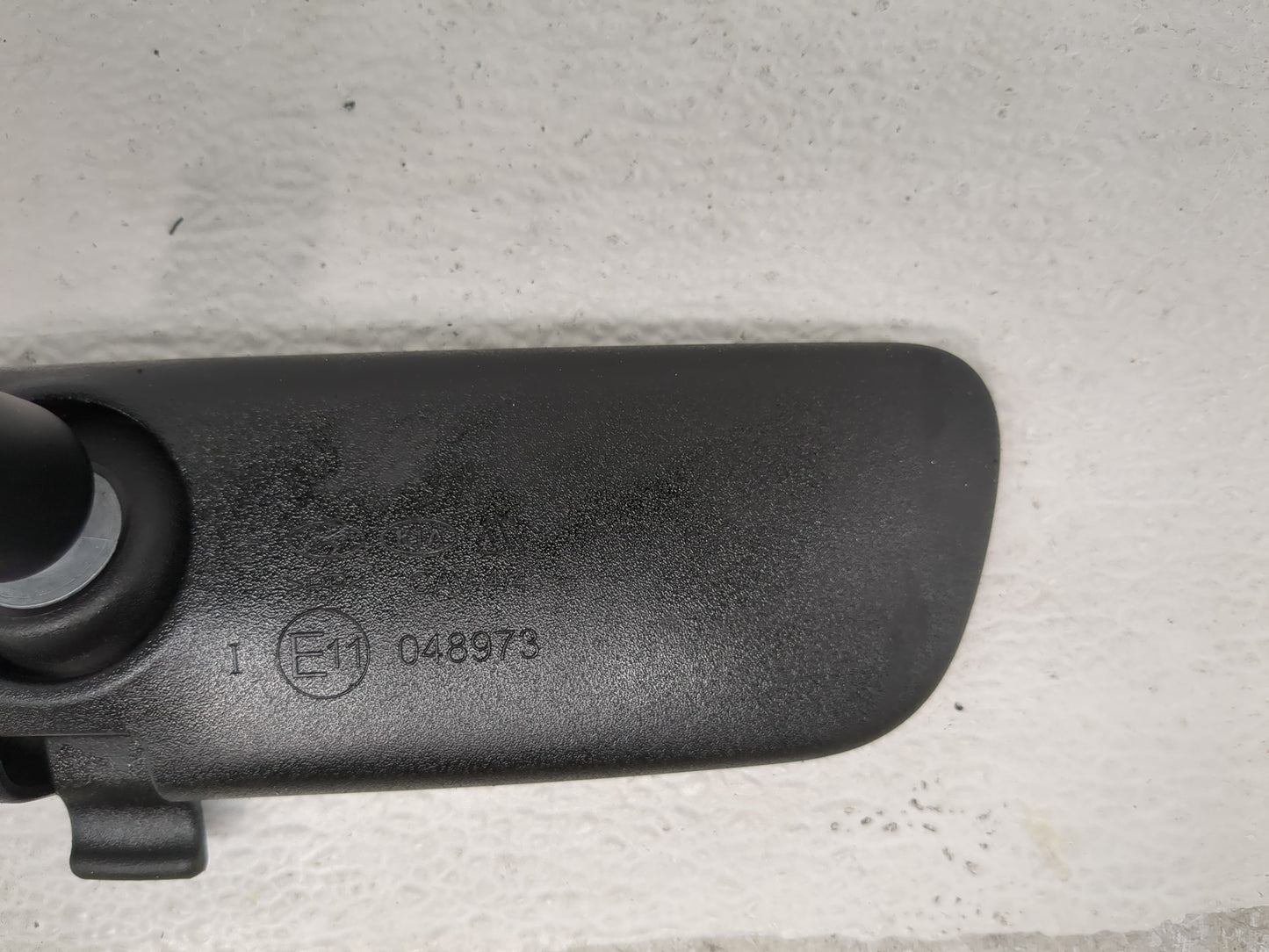 2021 Hyundai Santa Fe Interior Rear View Mirror Replacement OEM P/N:E11048973 Fits Fits 2020 2022 OEM Used Auto Parts - Oemu