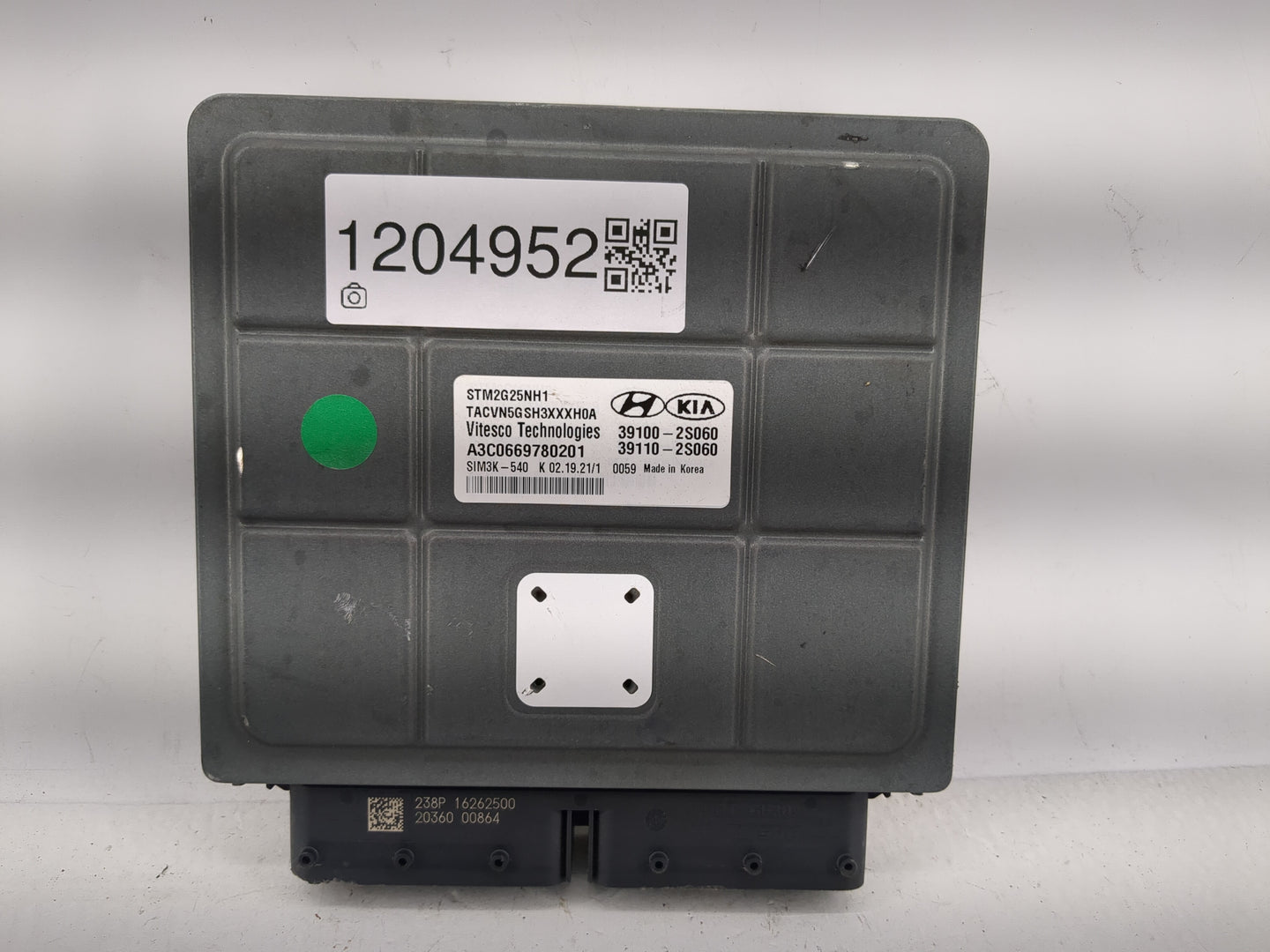 2021 Hyundai Santa Fe PCM Engine Control Computer ECU ECM PCU OEM P/N:39110-2S060 39100-2S060 Fits OEM Used Auto Parts - Oem