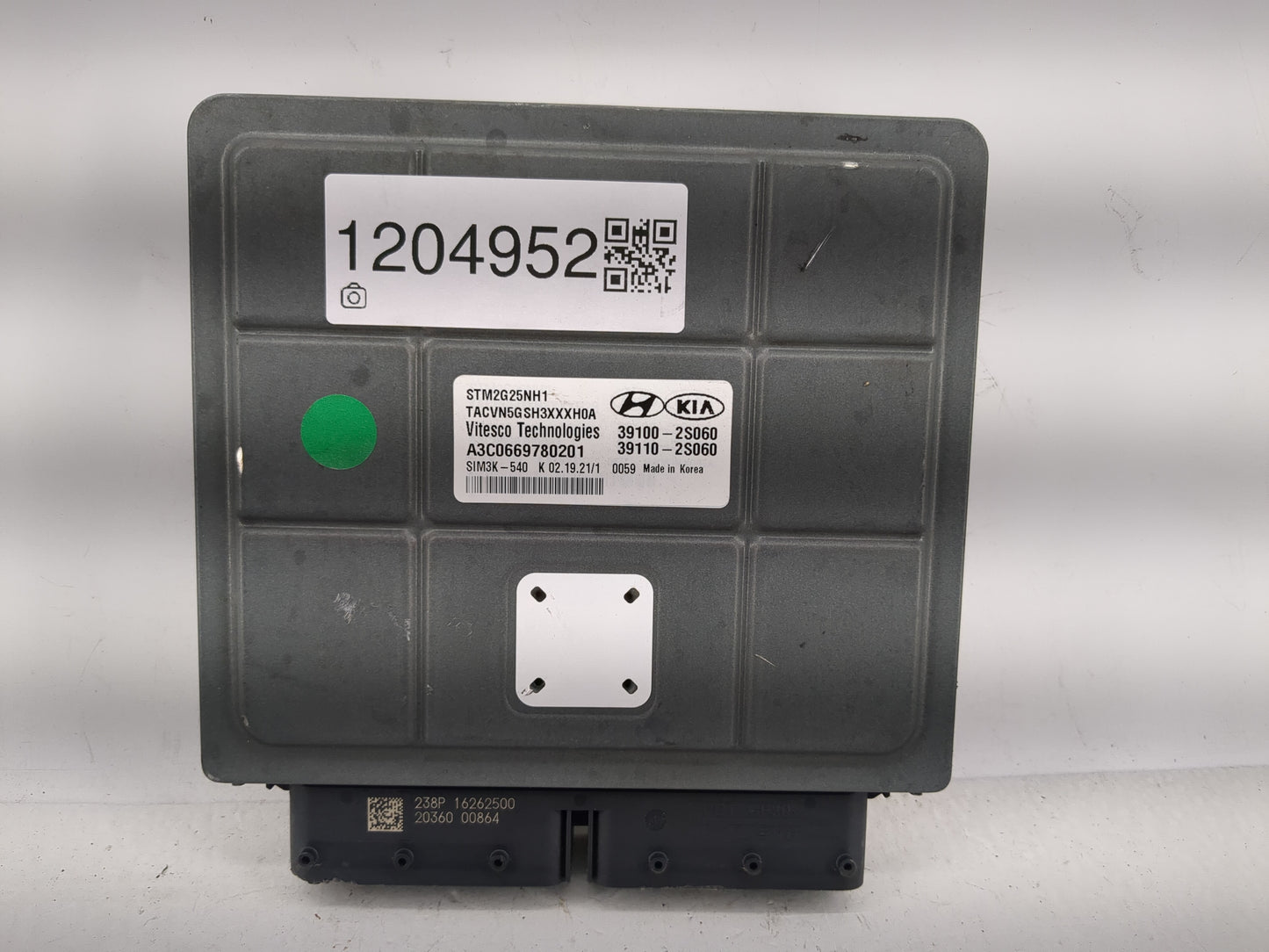 2021 Hyundai Santa Fe PCM Engine Control Computer ECU ECM PCU OEM P/N:39110-2S060 39100-2S060 Fits OEM Used Auto Parts - Oem