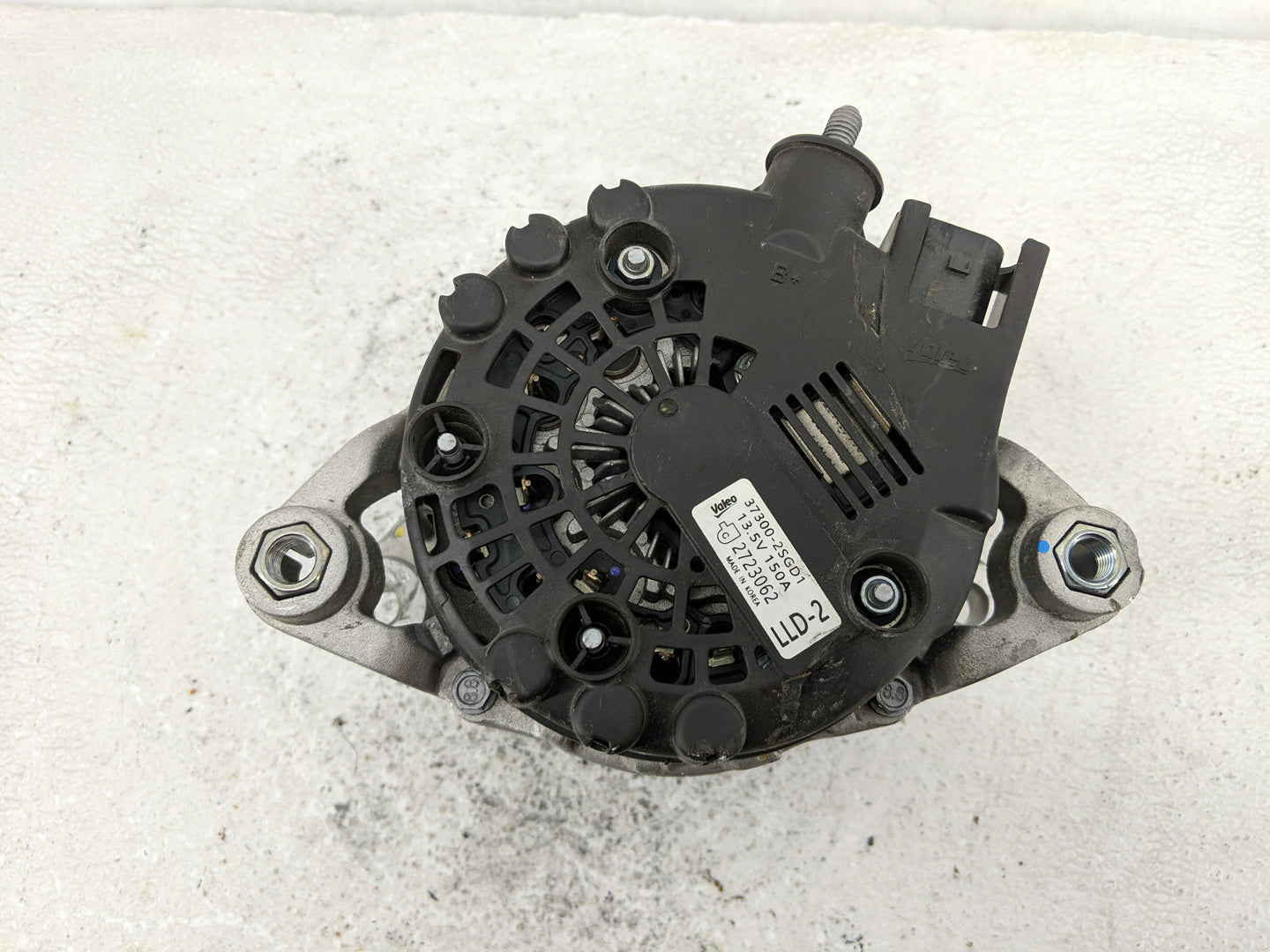 2021 Hyundai Santa Fe Alternator Replacement Generator Charging Assembly Engine OEM P/N:37300-2SGD1 Fits Fits 2022 OEM Used 