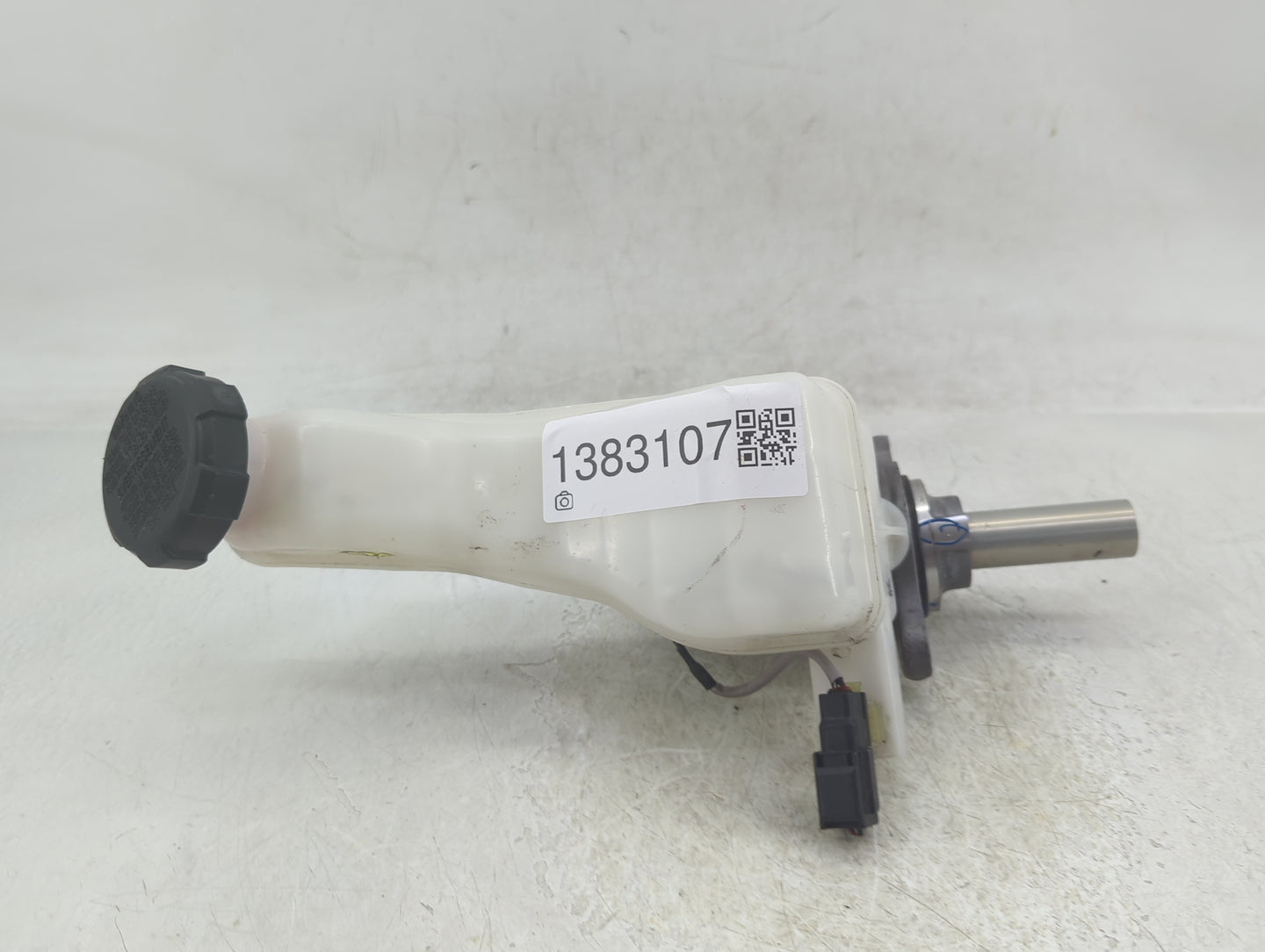 2021-2021 Hyundai Santa Fe Brake Master Cylinder - Oemusedautoparts1.com