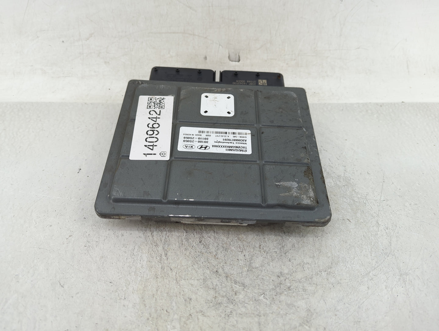 2021 Hyundai Santa Fe PCM Engine Control Computer ECU ECM PCU OEM P/N:39110-2S060 39100-2S060 Fits OEM Used Auto Parts - Oem