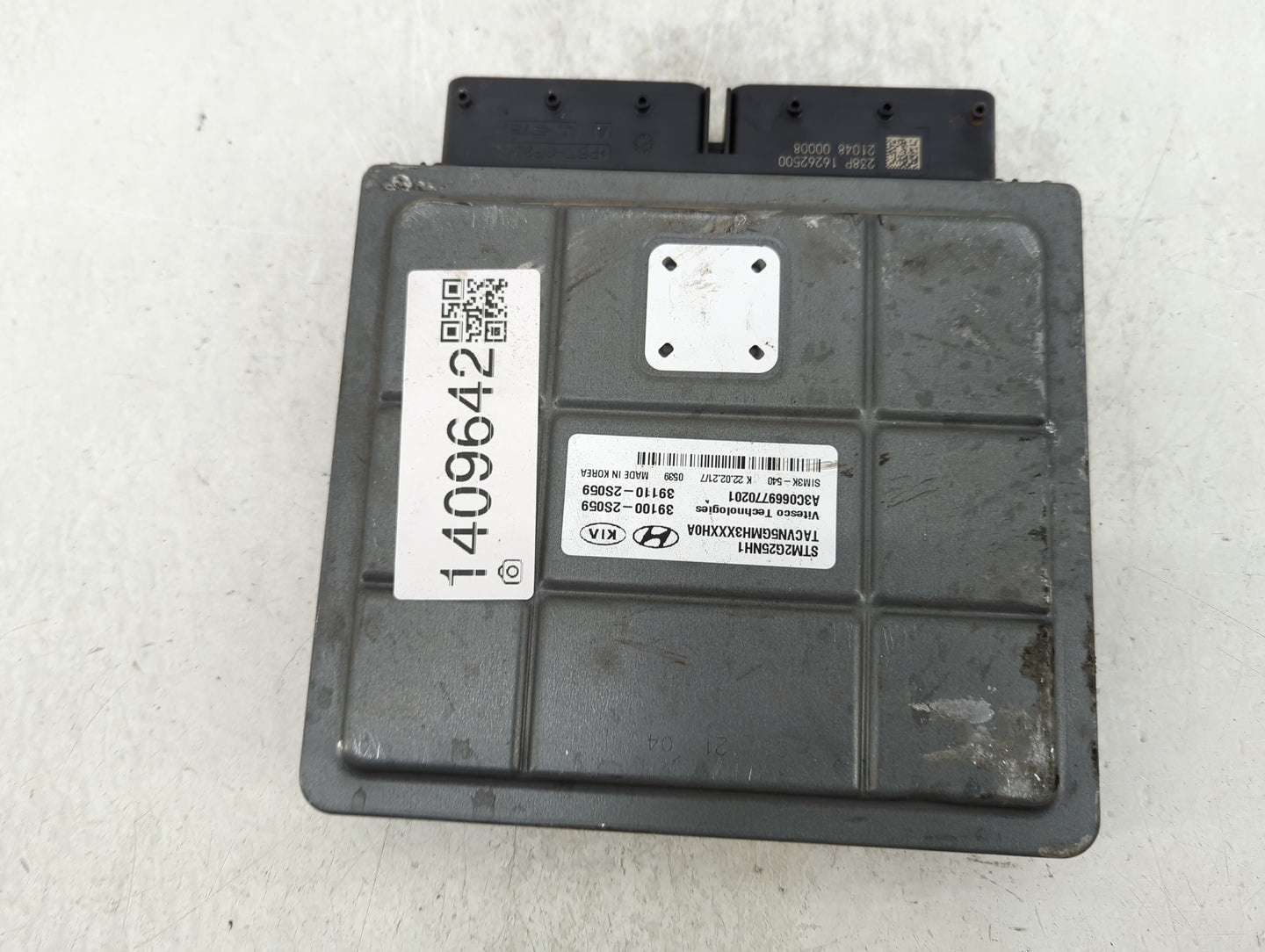 2021 Hyundai Santa Fe PCM Engine Control Computer ECU ECM PCU OEM P/N:39110-2S060 39100-2S060 Fits OEM Used Auto Parts - Oem